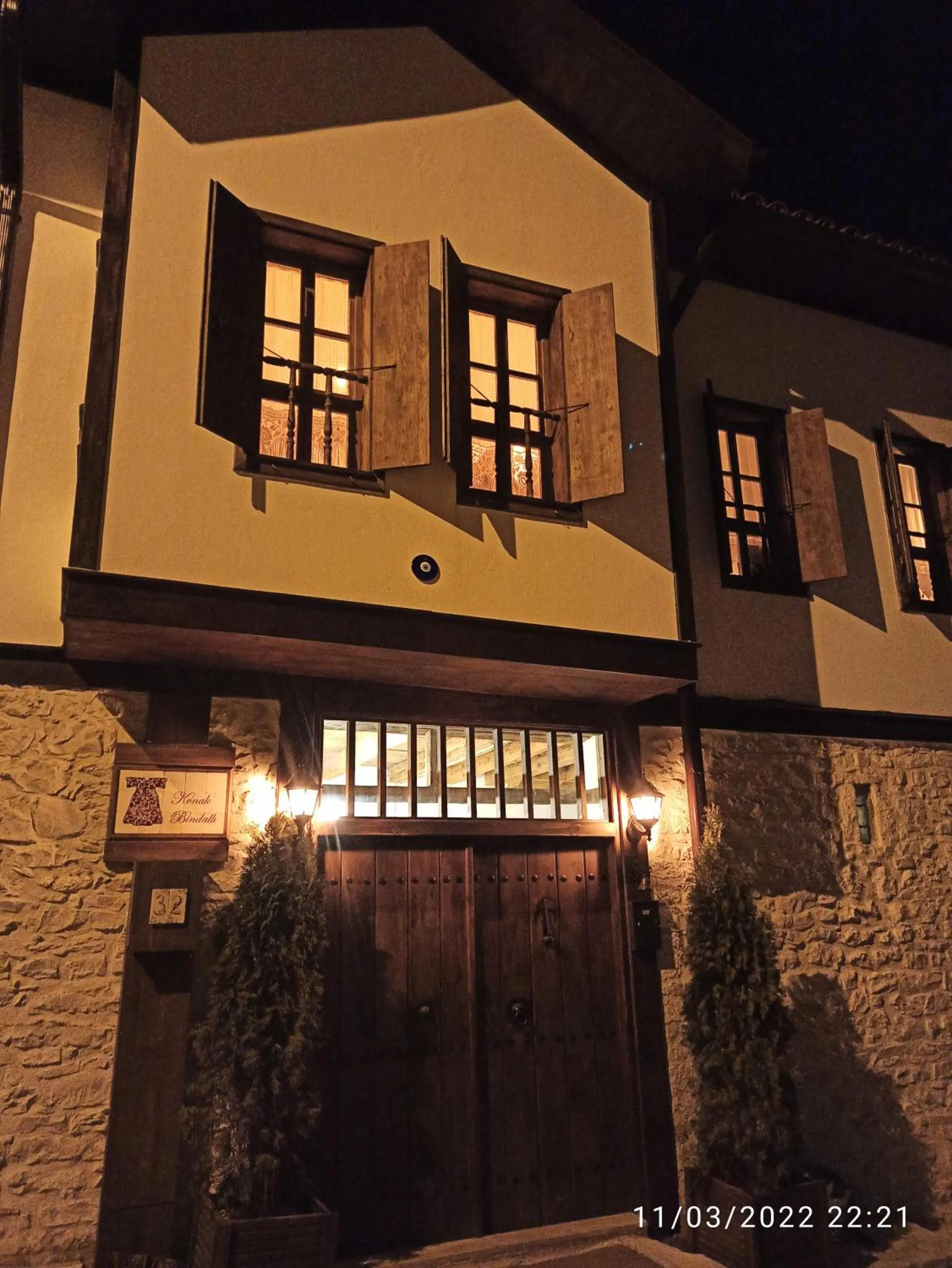 Facade/entrance in Konak Bindallı