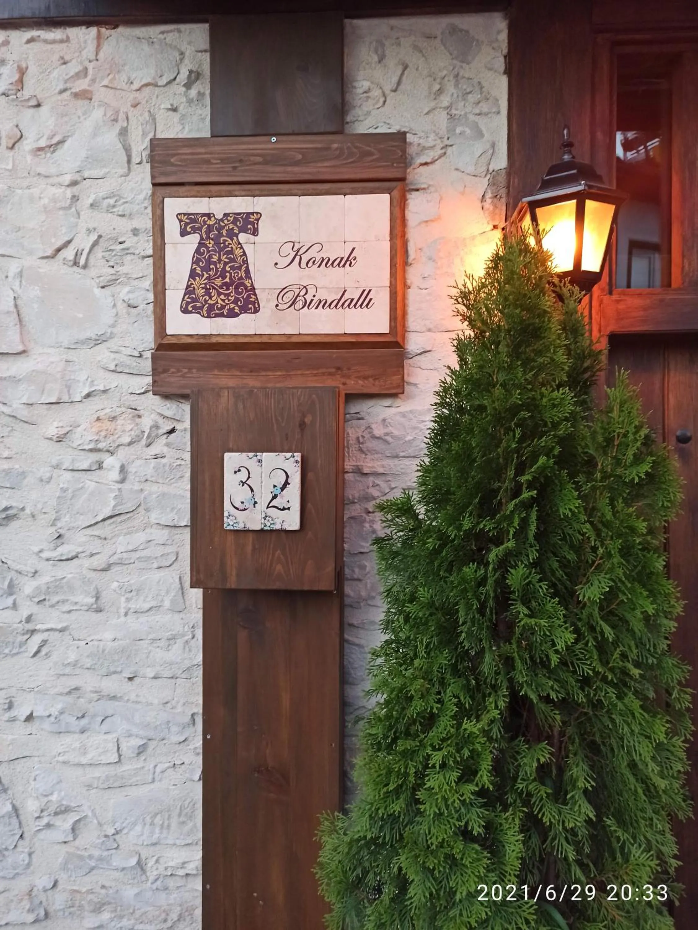 Facade/entrance in Konak Bindallı