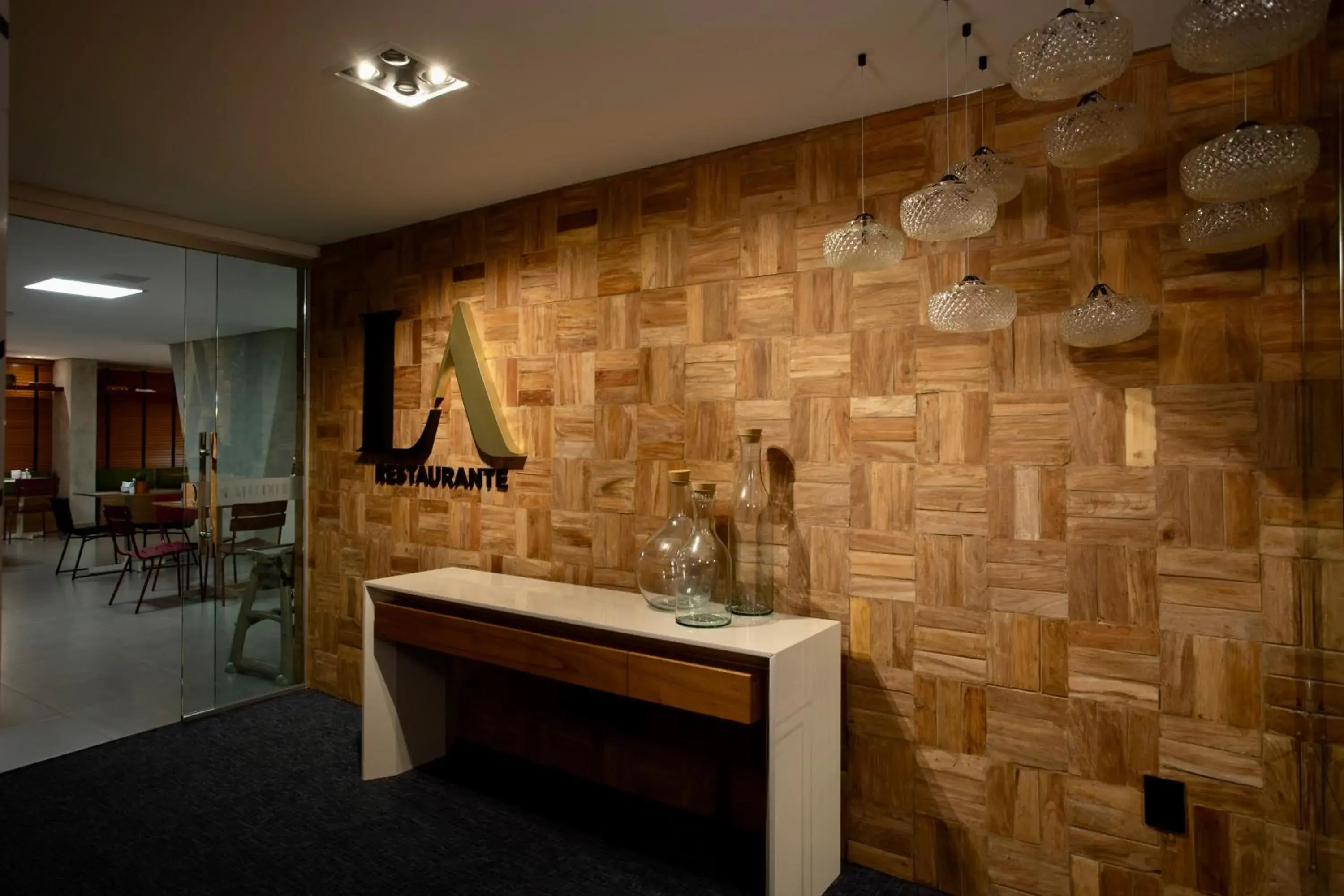 Restaurant/places to eat in LA HOTEL VOTUPORANGA Restaurant/places to eat in LA HOTEL VOTUPORANGA