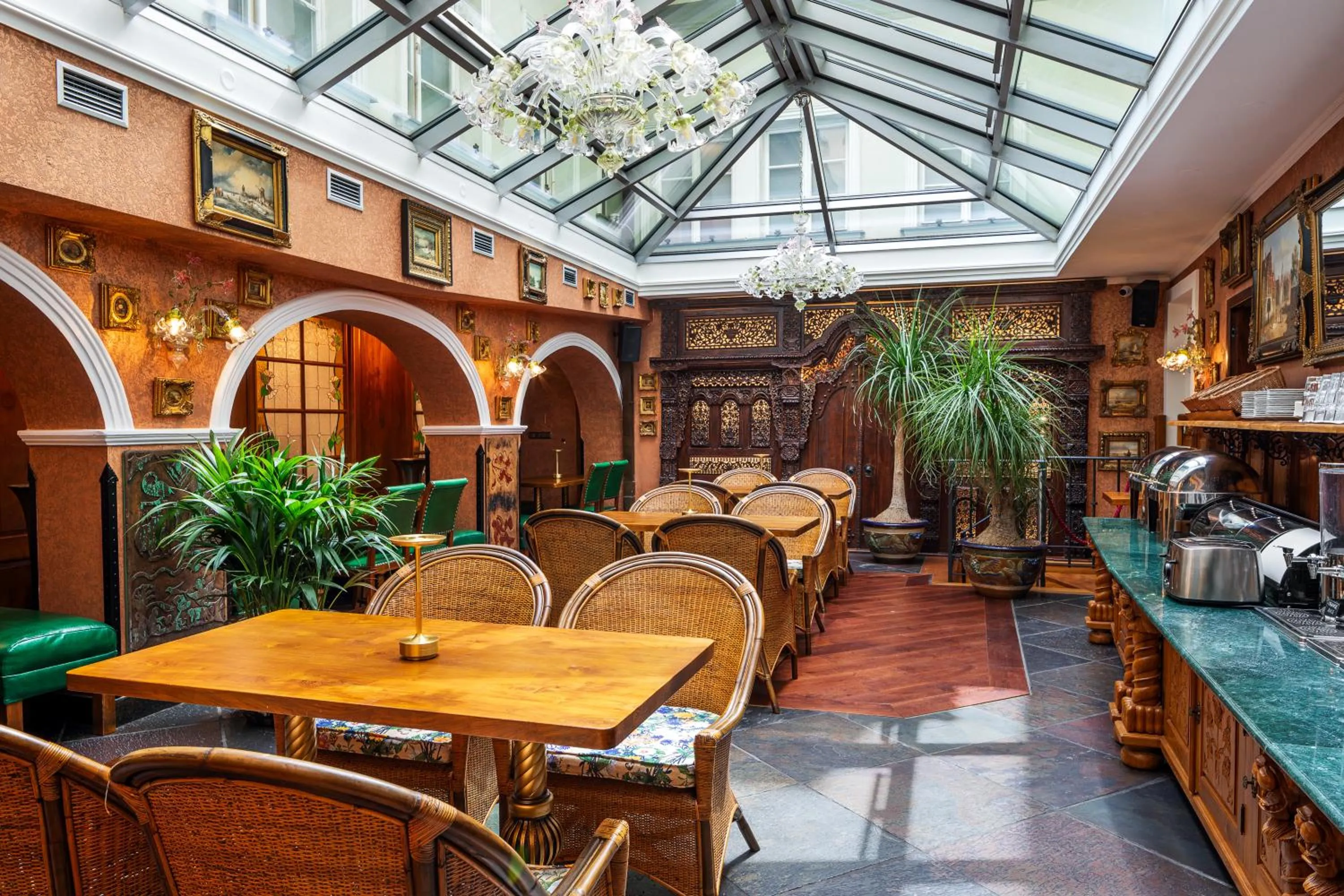 Restaurant/places to eat in Hotel U Zlatého Stromu Prague by BHG