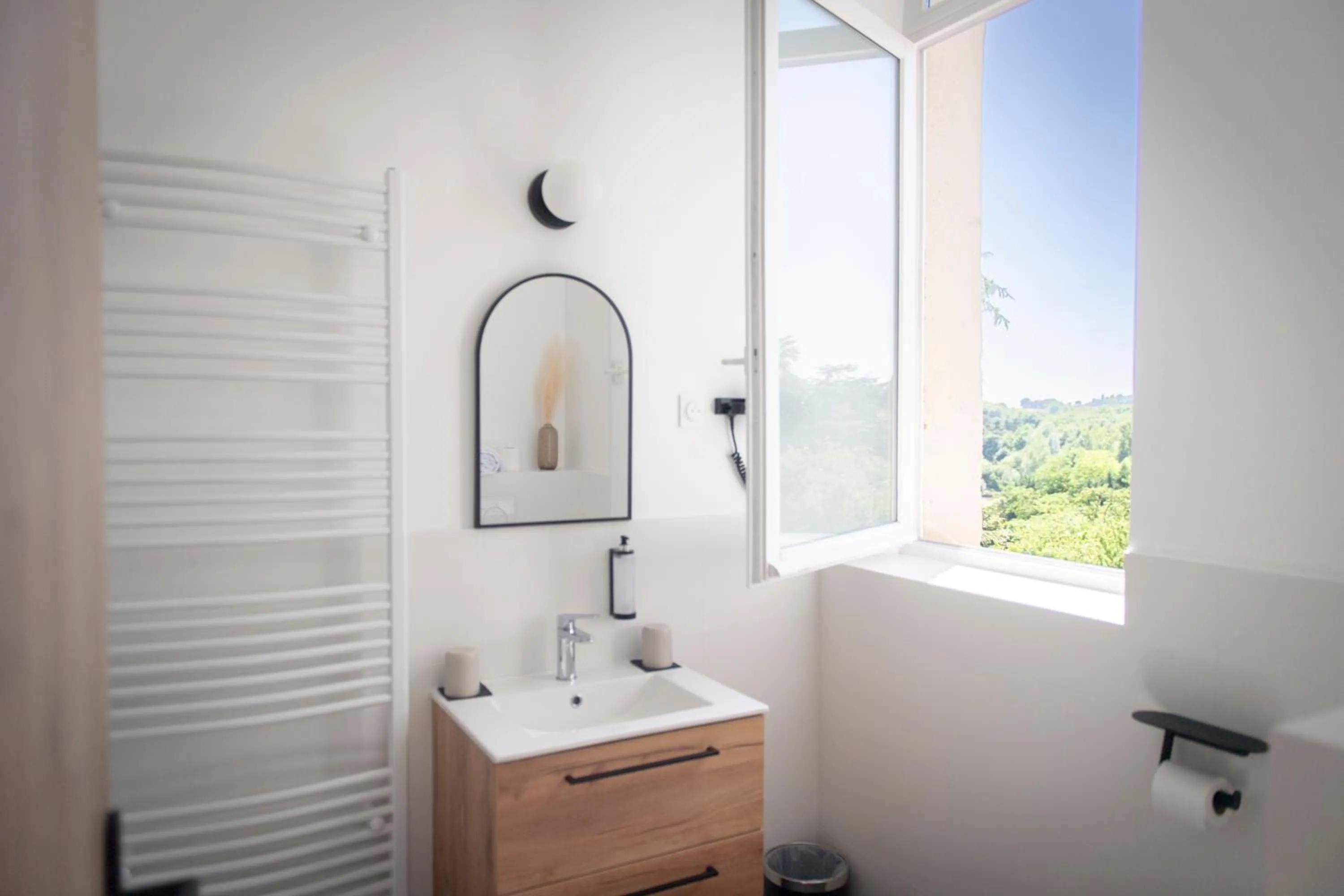 Bathroom in Hotellerie de l'Abbaye du Désert
