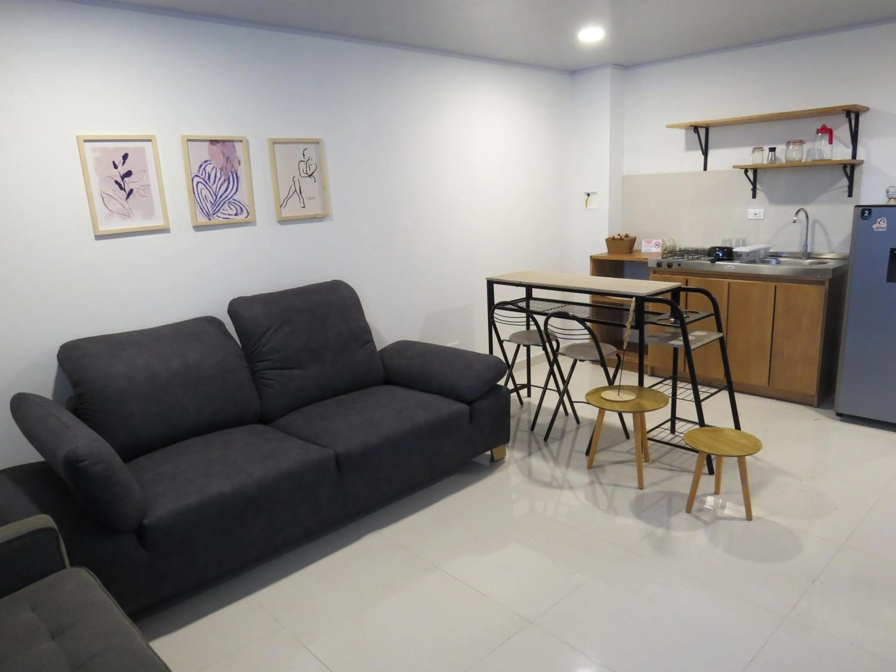 One-Bedroom Loft Apartment with Balcony - single occupancy in HOTEL A & A SANTA ALEJANDRIA