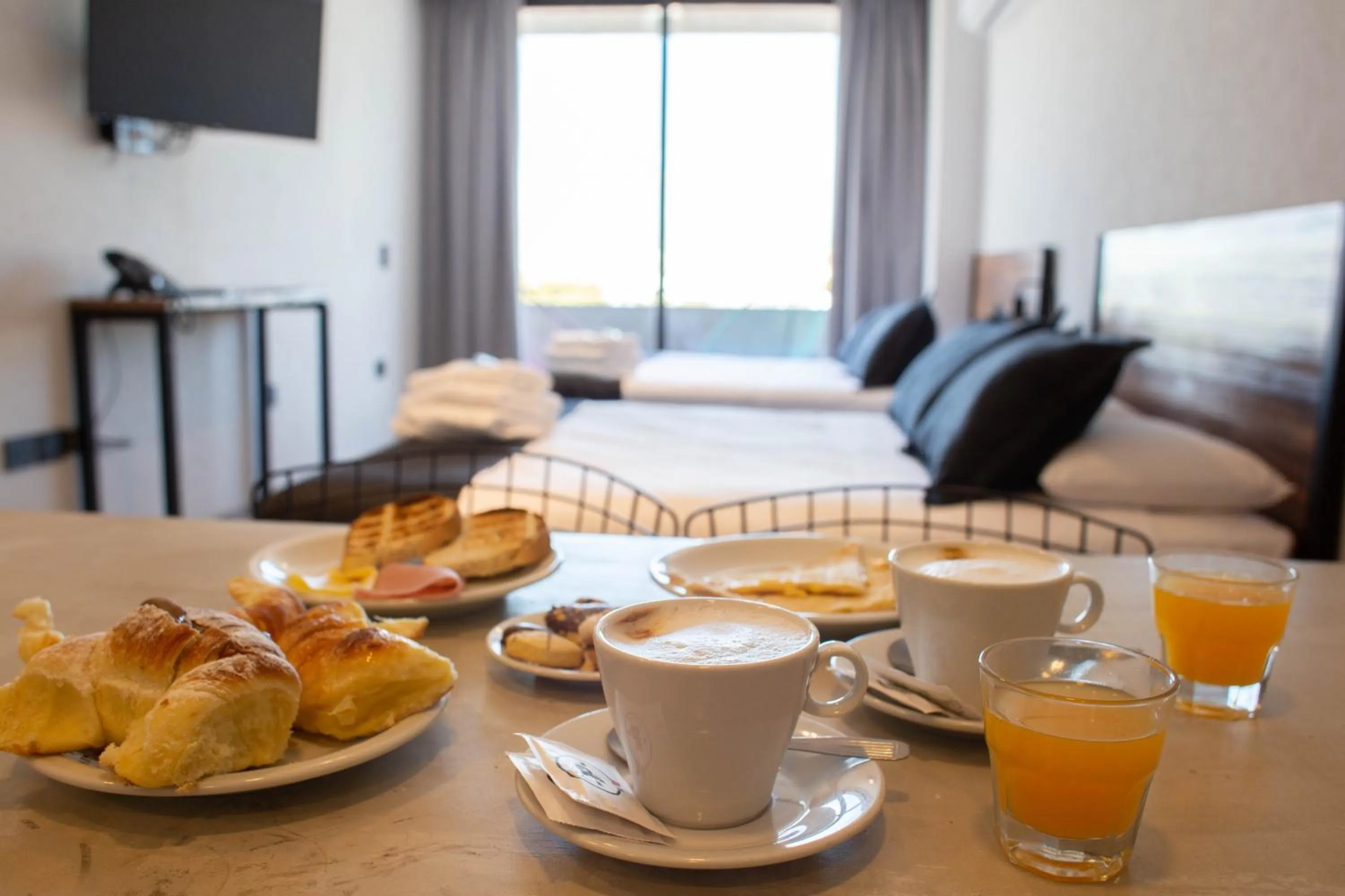 Breakfast, Bed in Days Inn Devoto