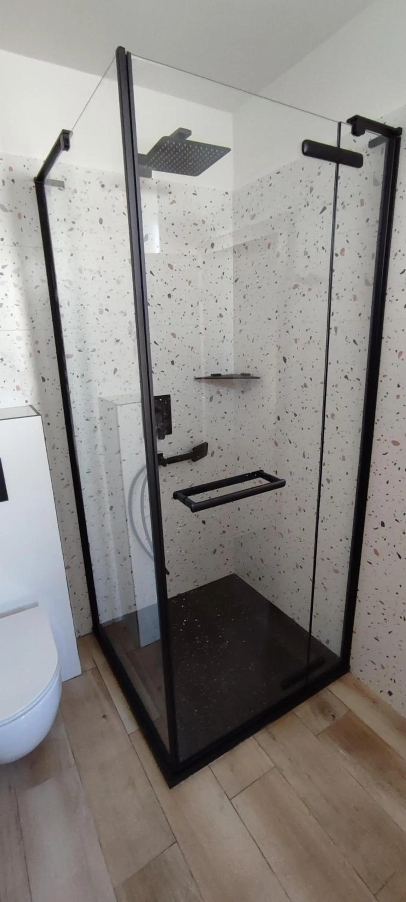 Shower in Hotel Plzeň