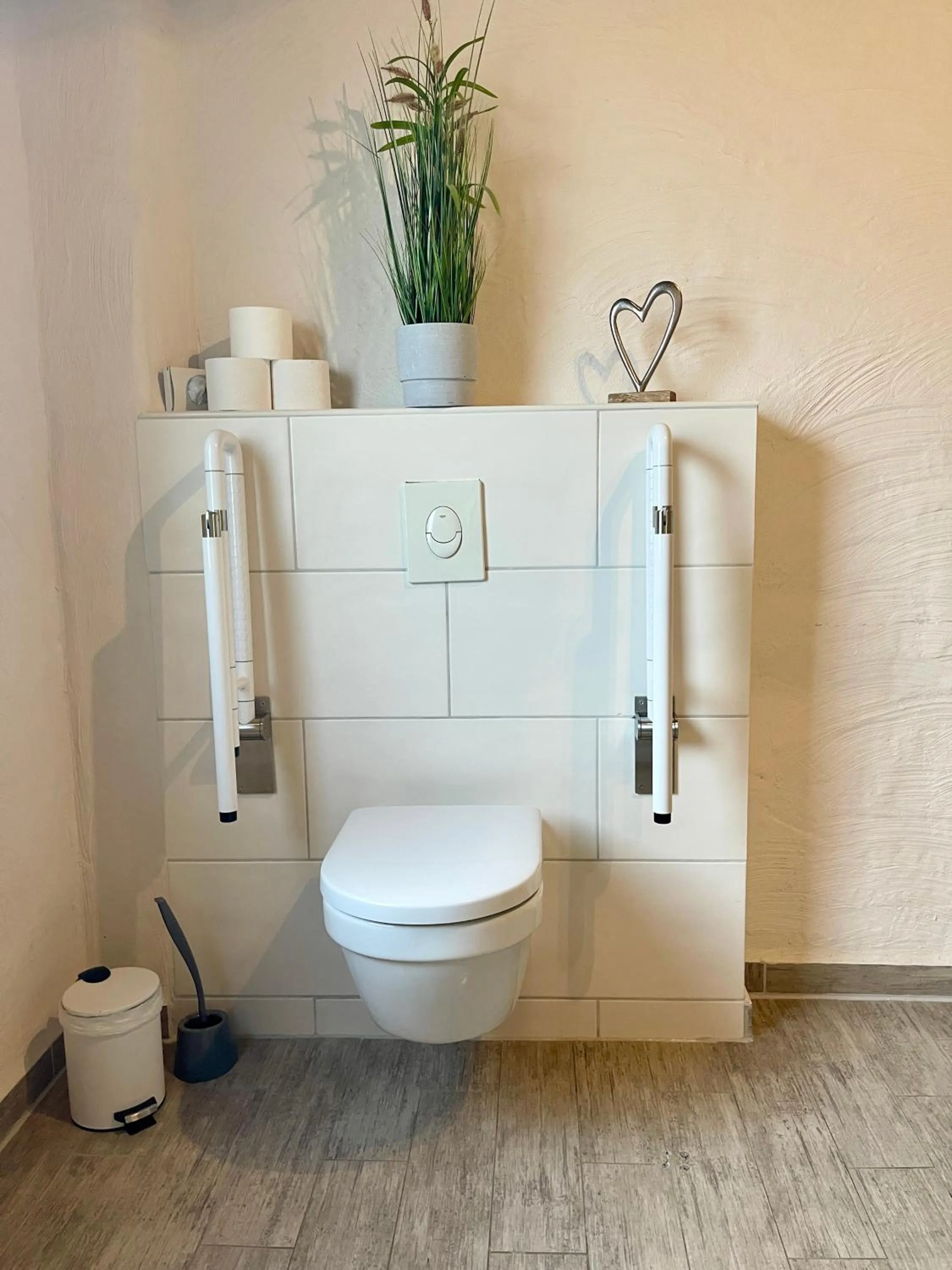 Toilet in Villa Moorstern am Badesee Tannenhausen