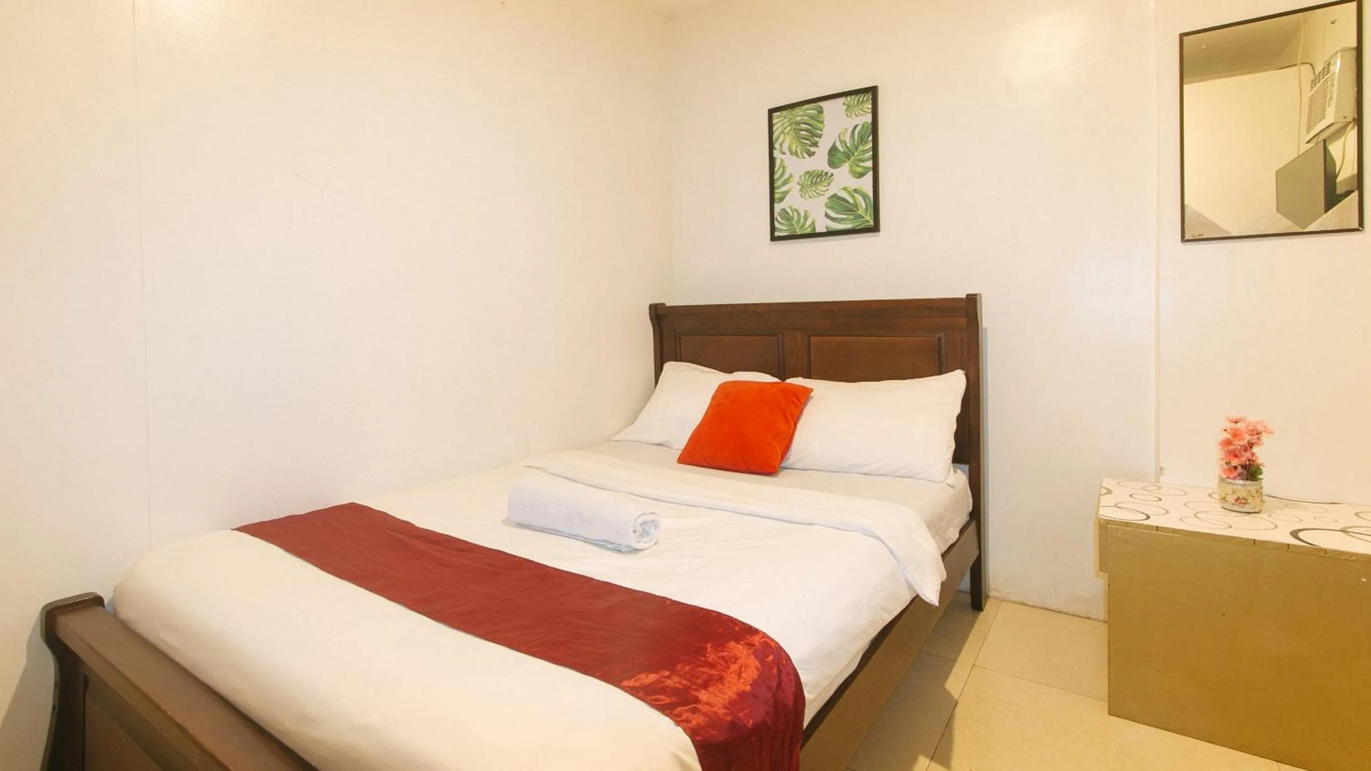 Bedroom, Bed in Nearest Hostel Pasay City by RedDoorz