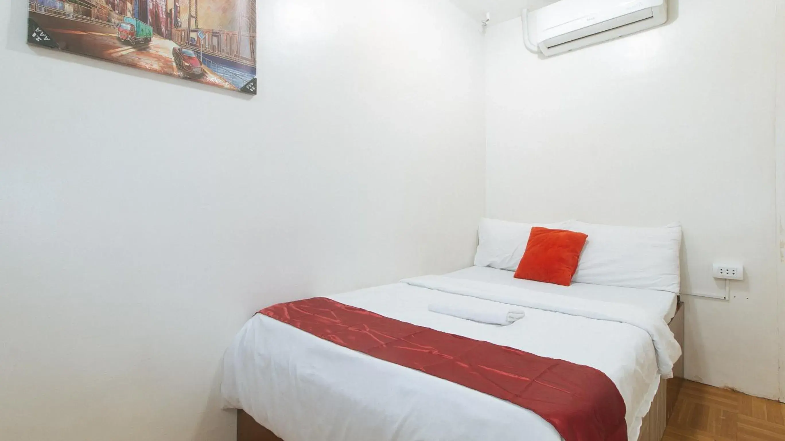 Bed in Nearest Hostel Pasay City by RedDoorz Bed in Nearest Hostel Pasay City by RedDoorz