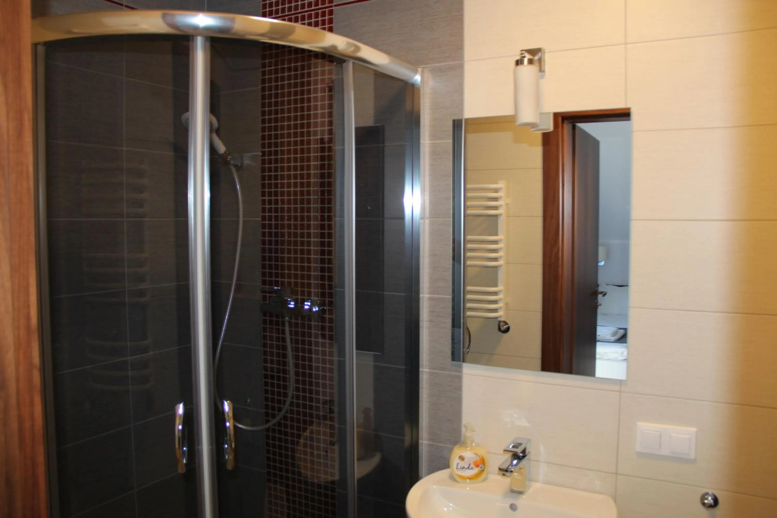 Shower in Zajazd Gościniec