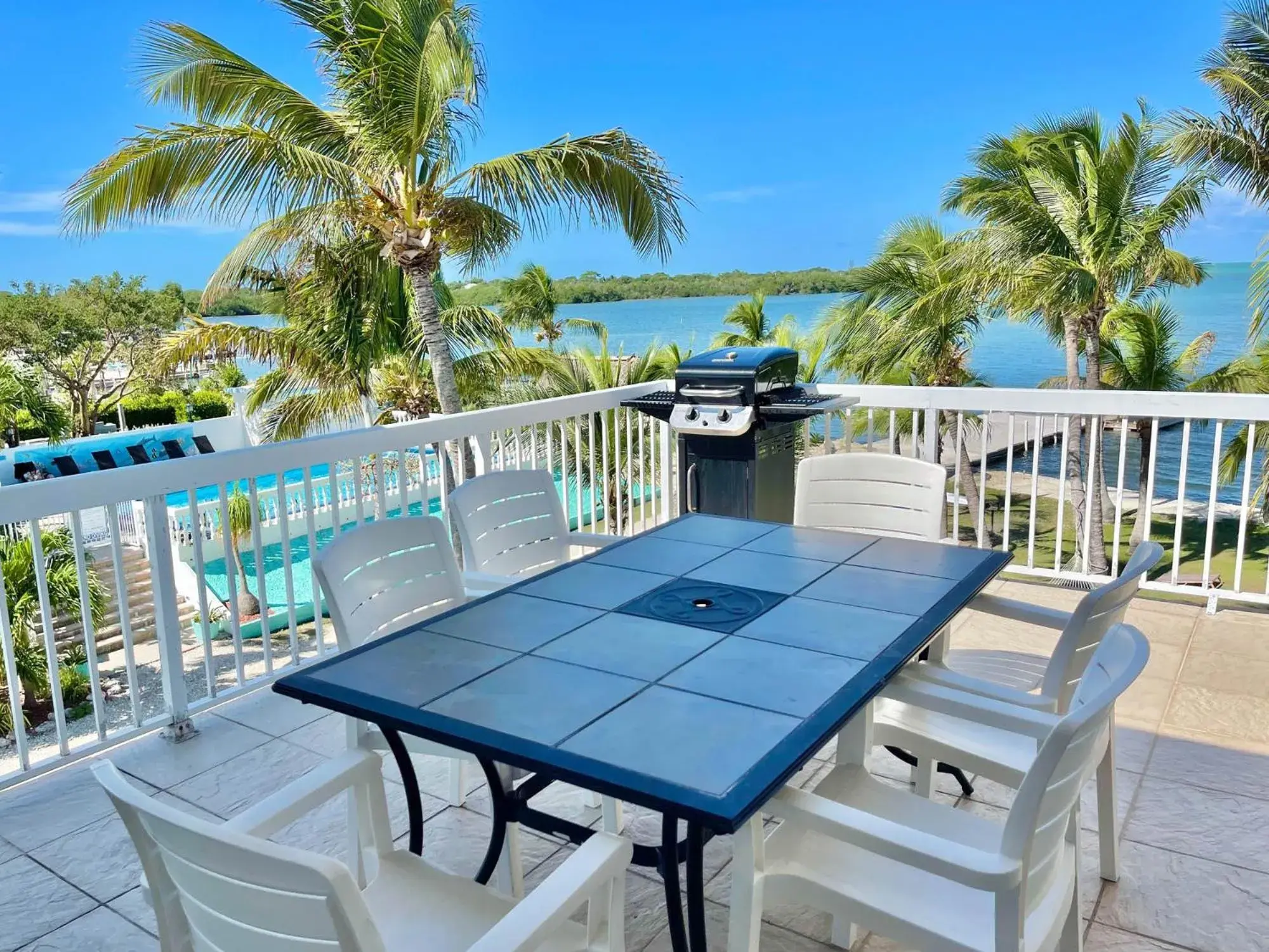 Patio in Gulf View Waterfront Resort Patio in Gulf View Waterfront Resort