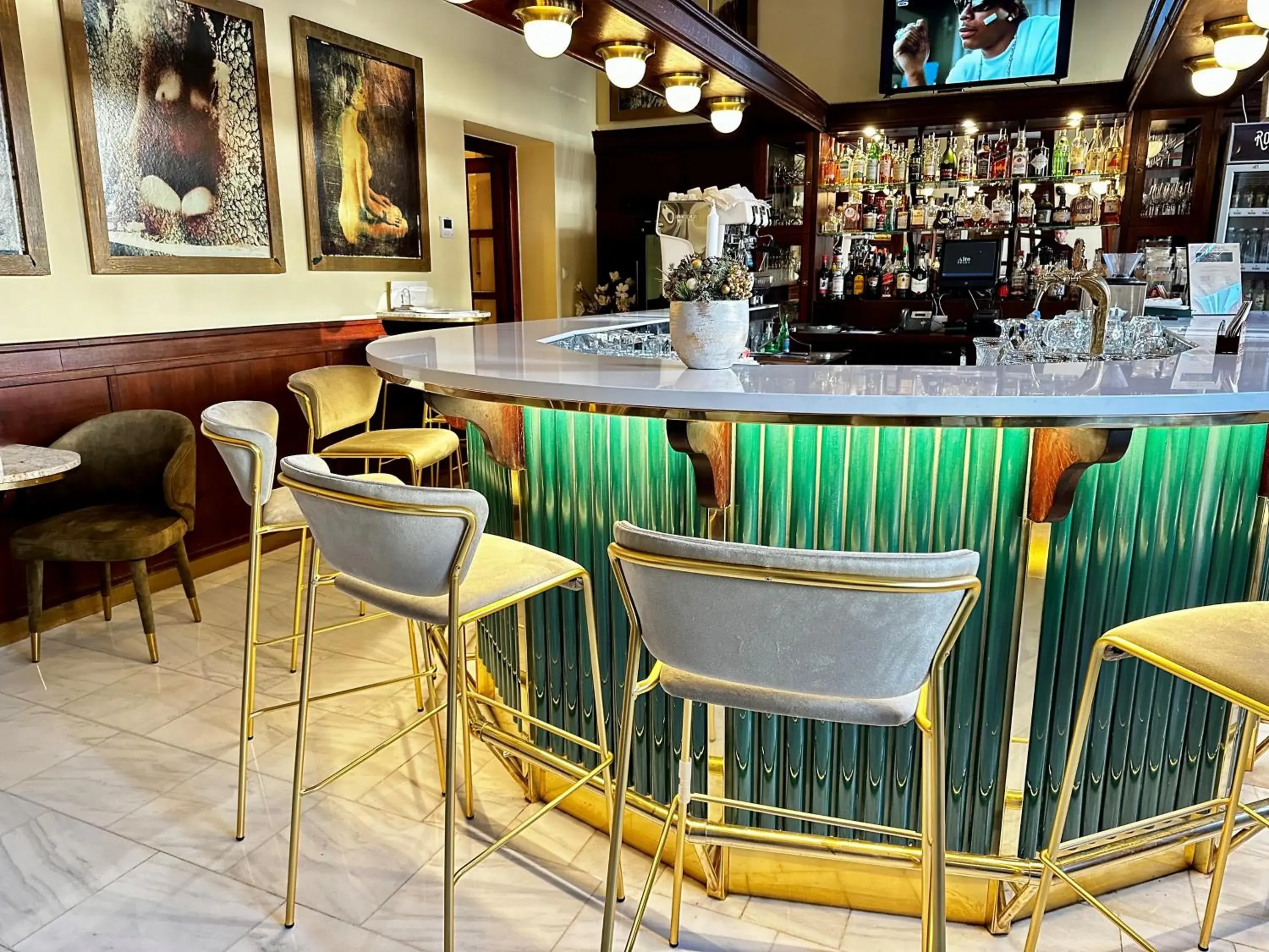 Lounge or bar in Green Garden Hotel Lounge or bar in Green Garden Hotel