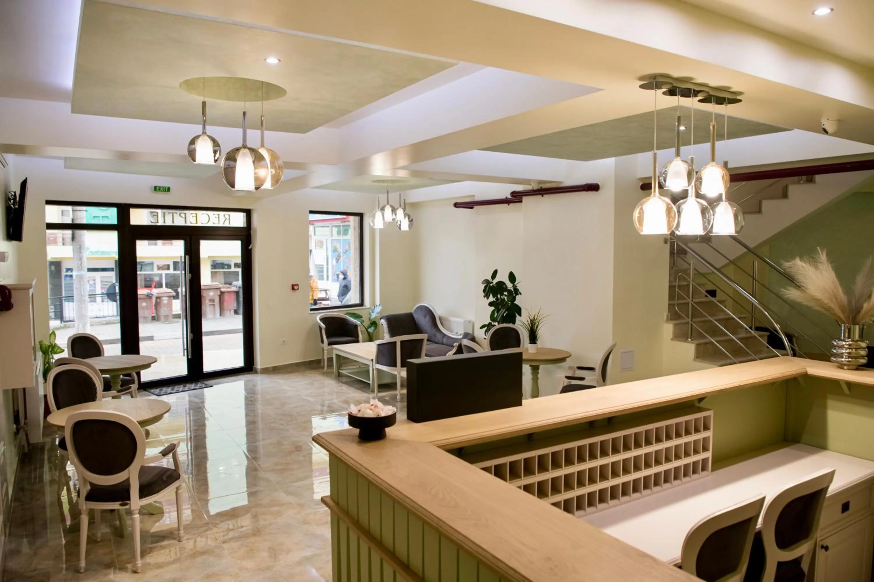 Lobby or reception in Imperial Hotel&Spa - Baile Olanesti
