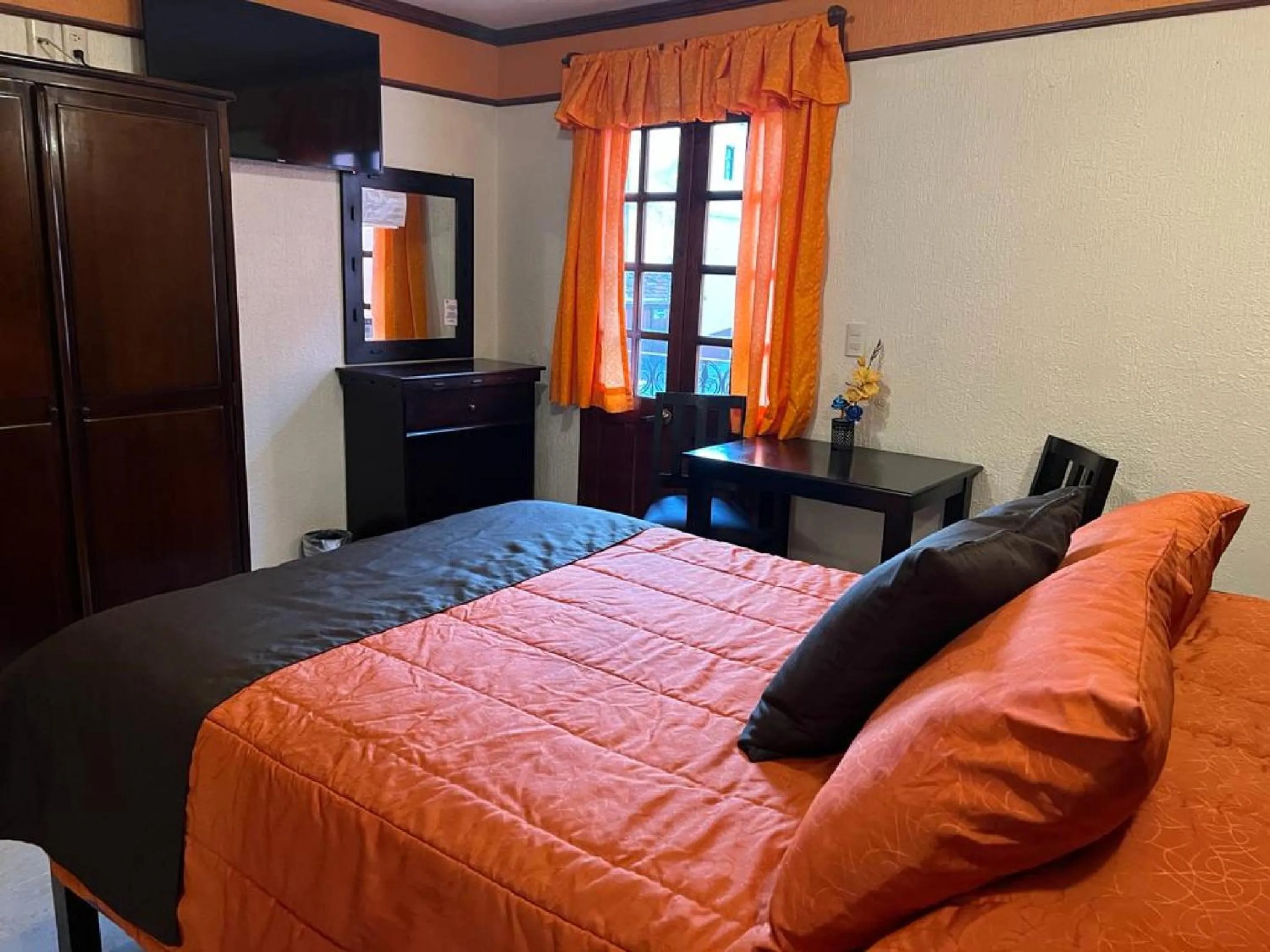Bed in Hotel Paraiso Real Plus