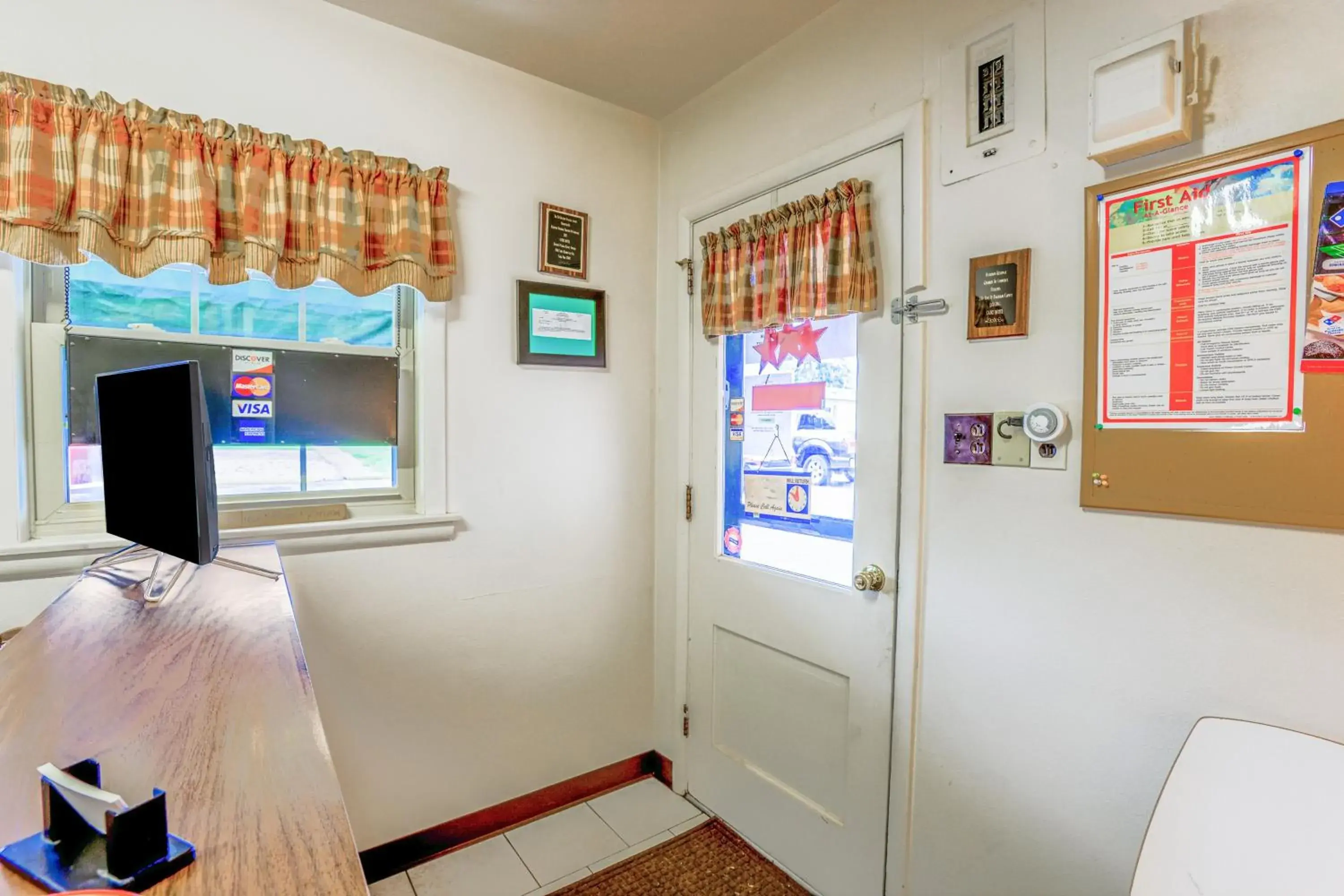 Lobby or reception in Cadiz Motel by OYO on route 250 Lobby or reception in Cadiz Motel by OYO on route 250