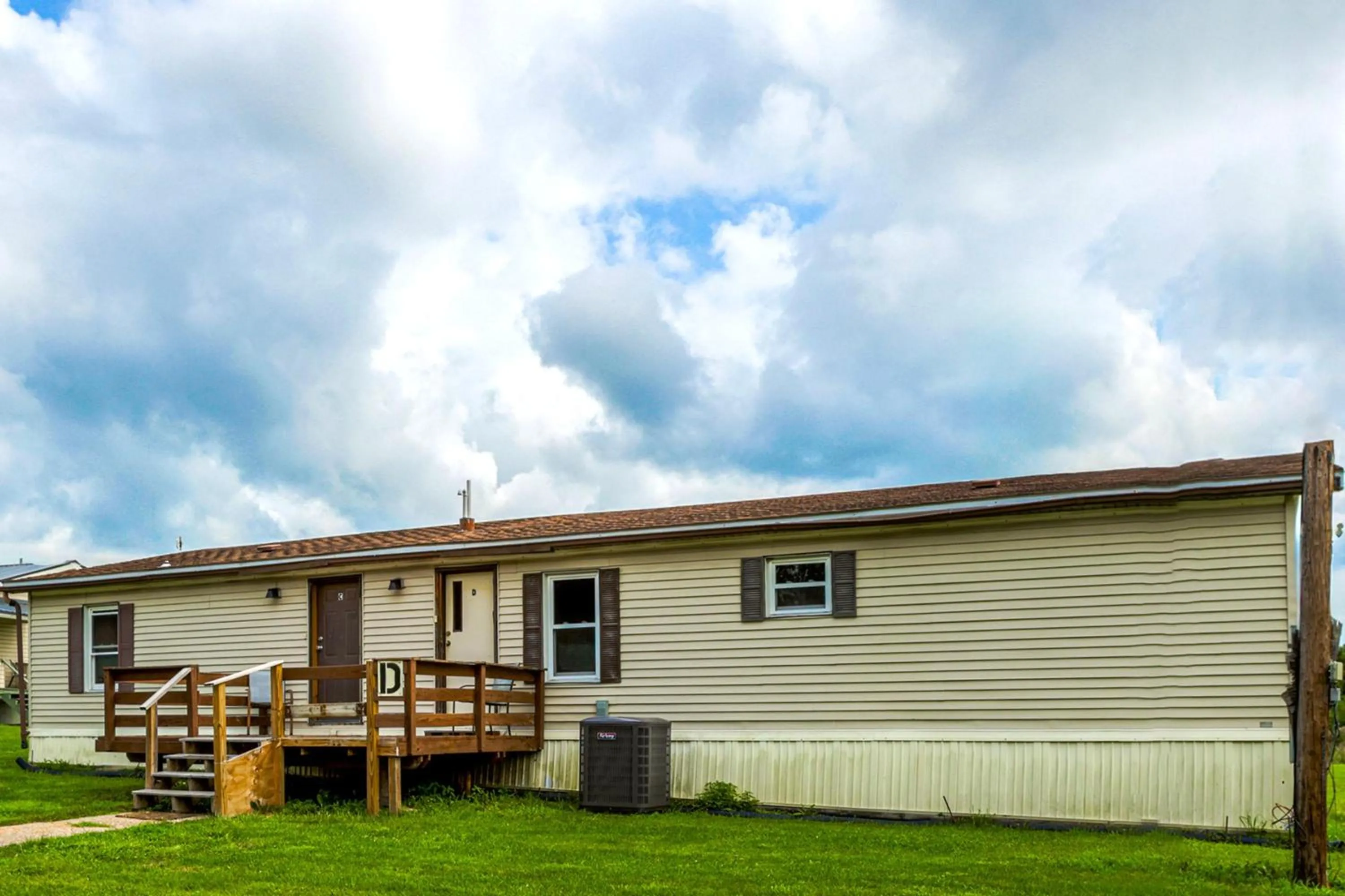 Facade/entrance in Cadiz Motel by OYO on route 250