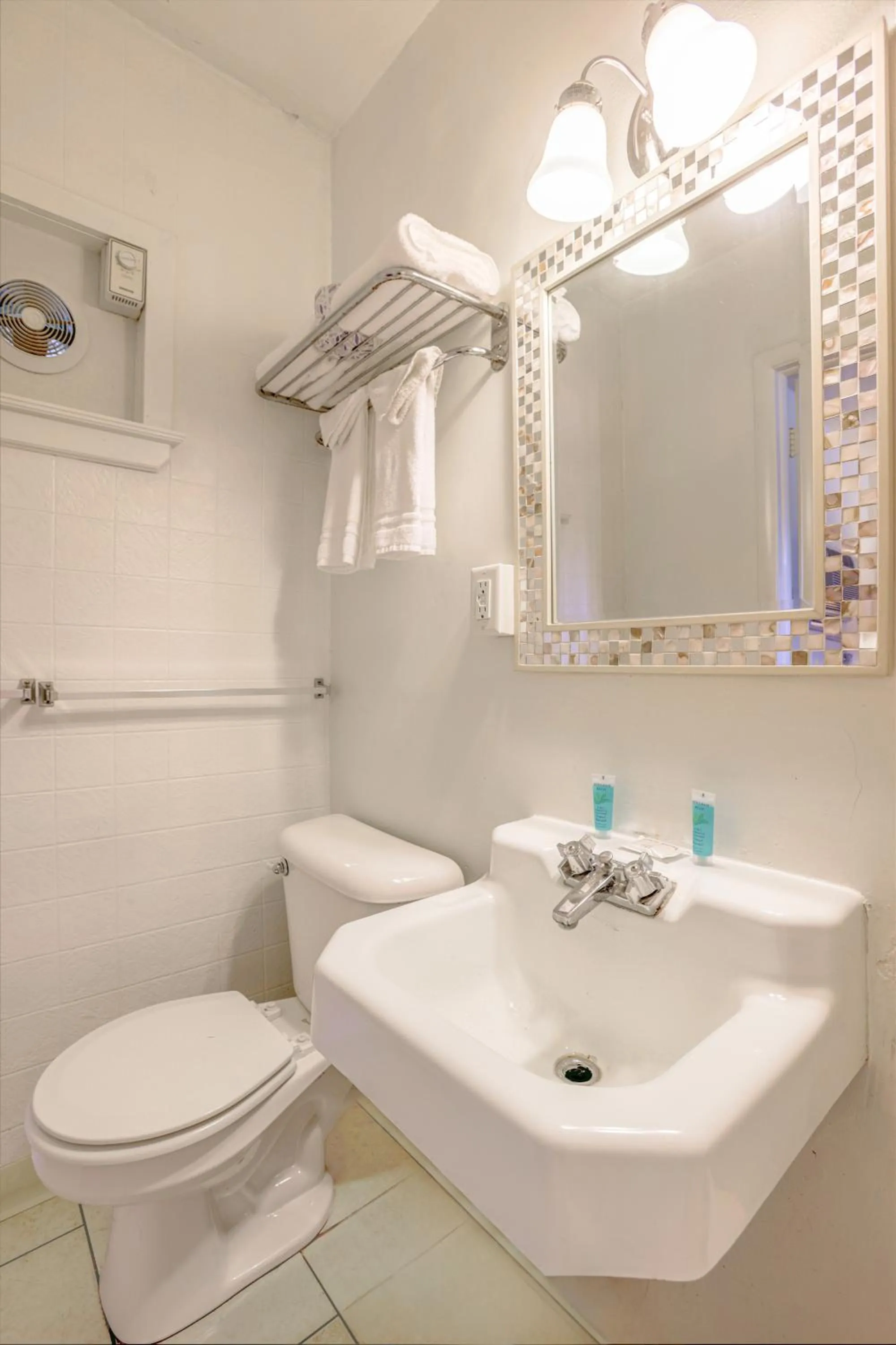 Bathroom in Cadiz Motel by OYO on route 250