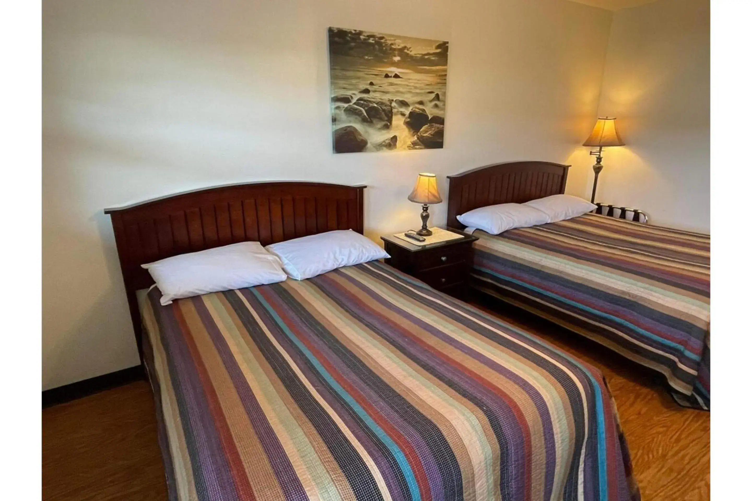 Bedroom, Bed in Cadiz Motel by OYO on route 250 Bedroom, Bed in Cadiz Motel by OYO on route 250