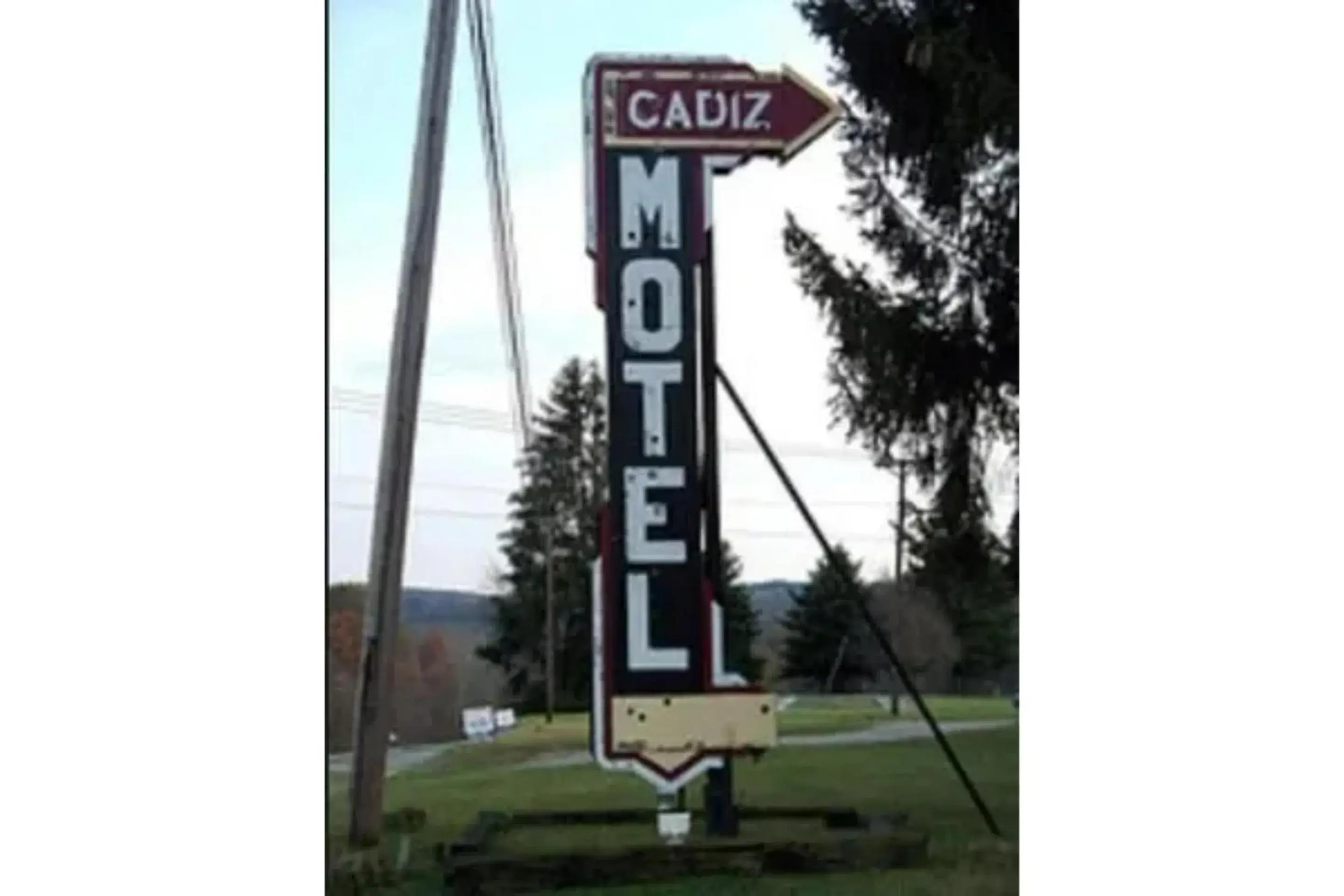 Facade/entrance in Cadiz Motel by OYO on route 250 Facade/entrance in Cadiz Motel by OYO on route 250