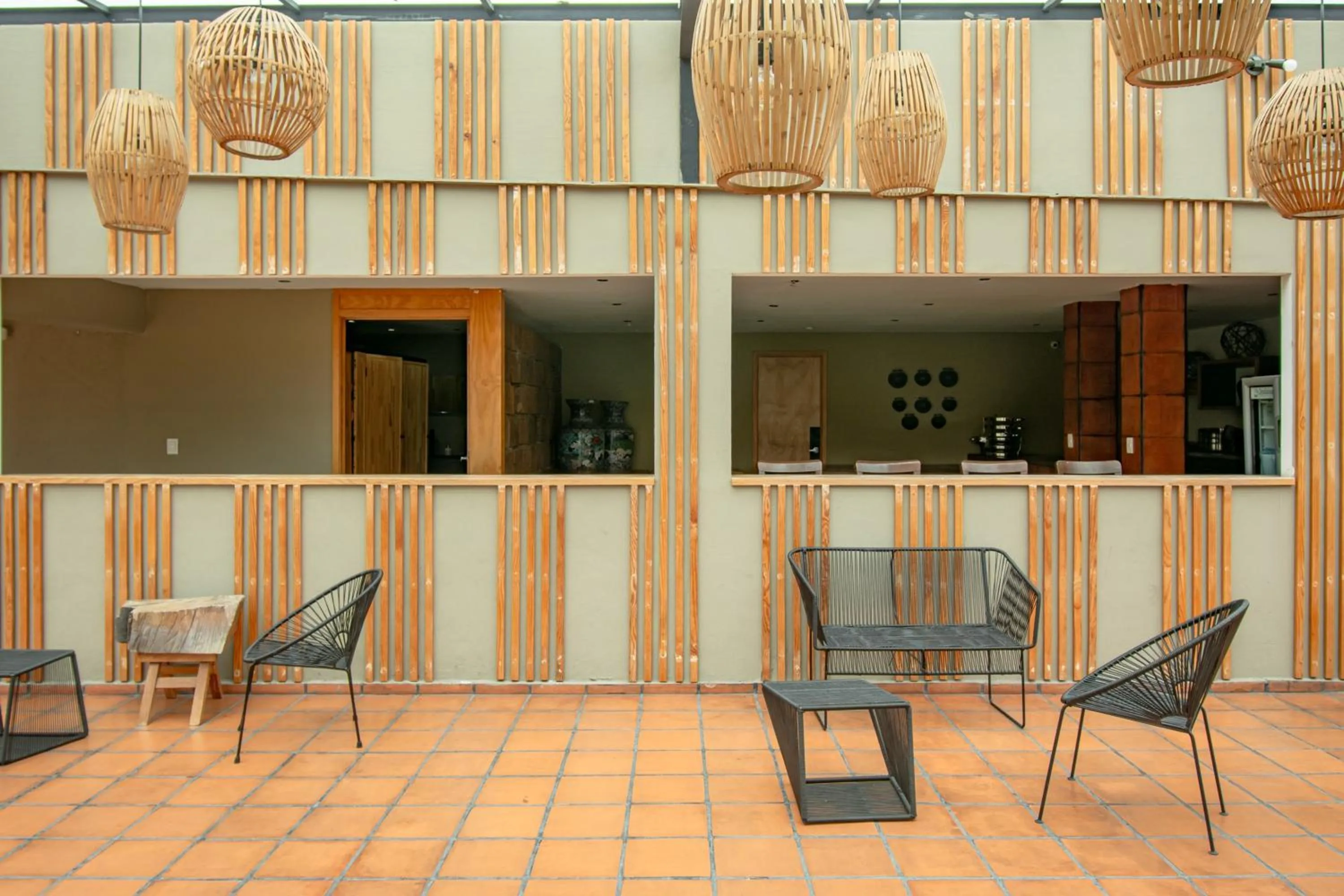 Restaurant/places to eat in Capital O Hotel Terraza 158