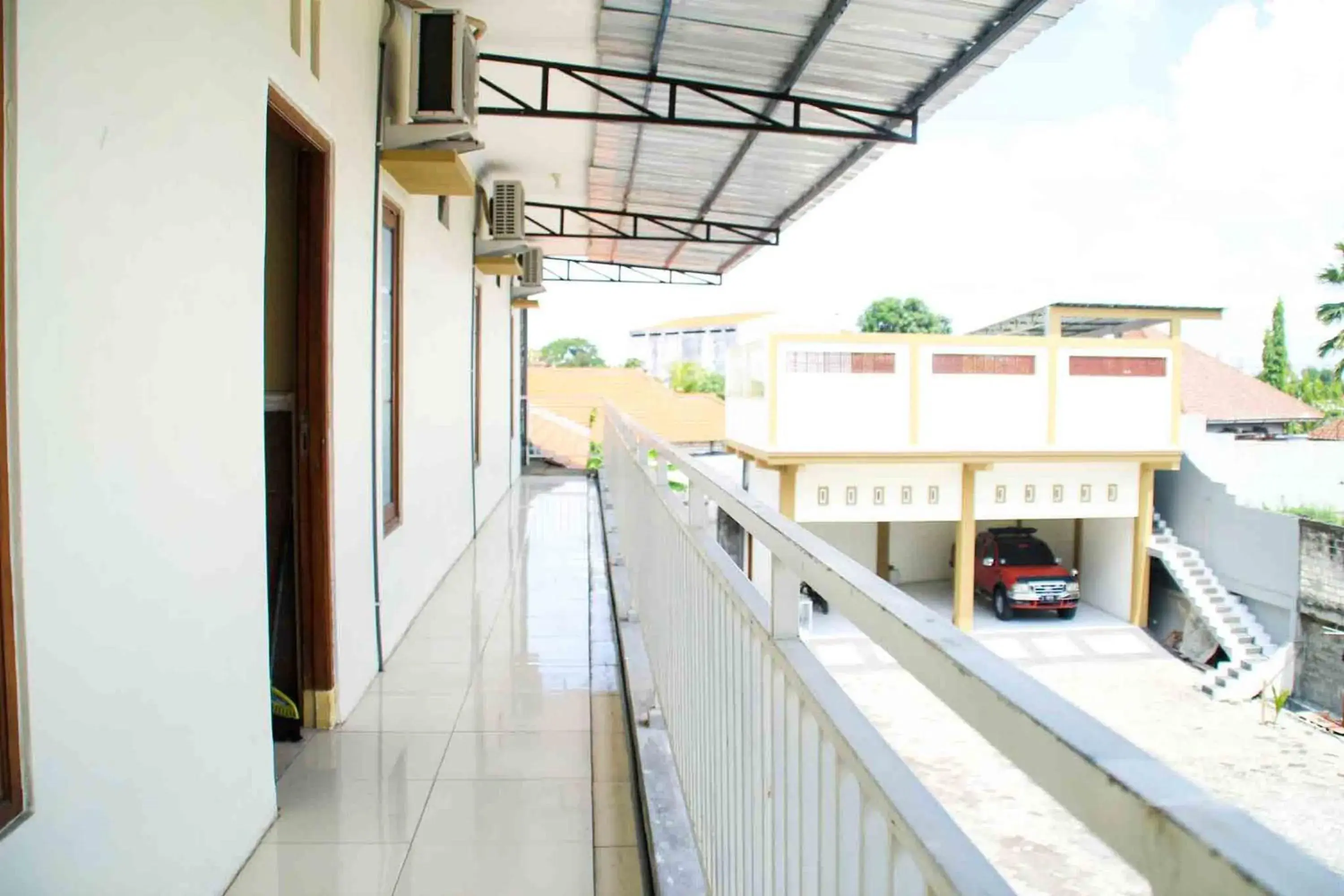 Facade/entrance in Puri Karomah Syariah RedPartner Facade/entrance in Puri Karomah Syariah RedPartner