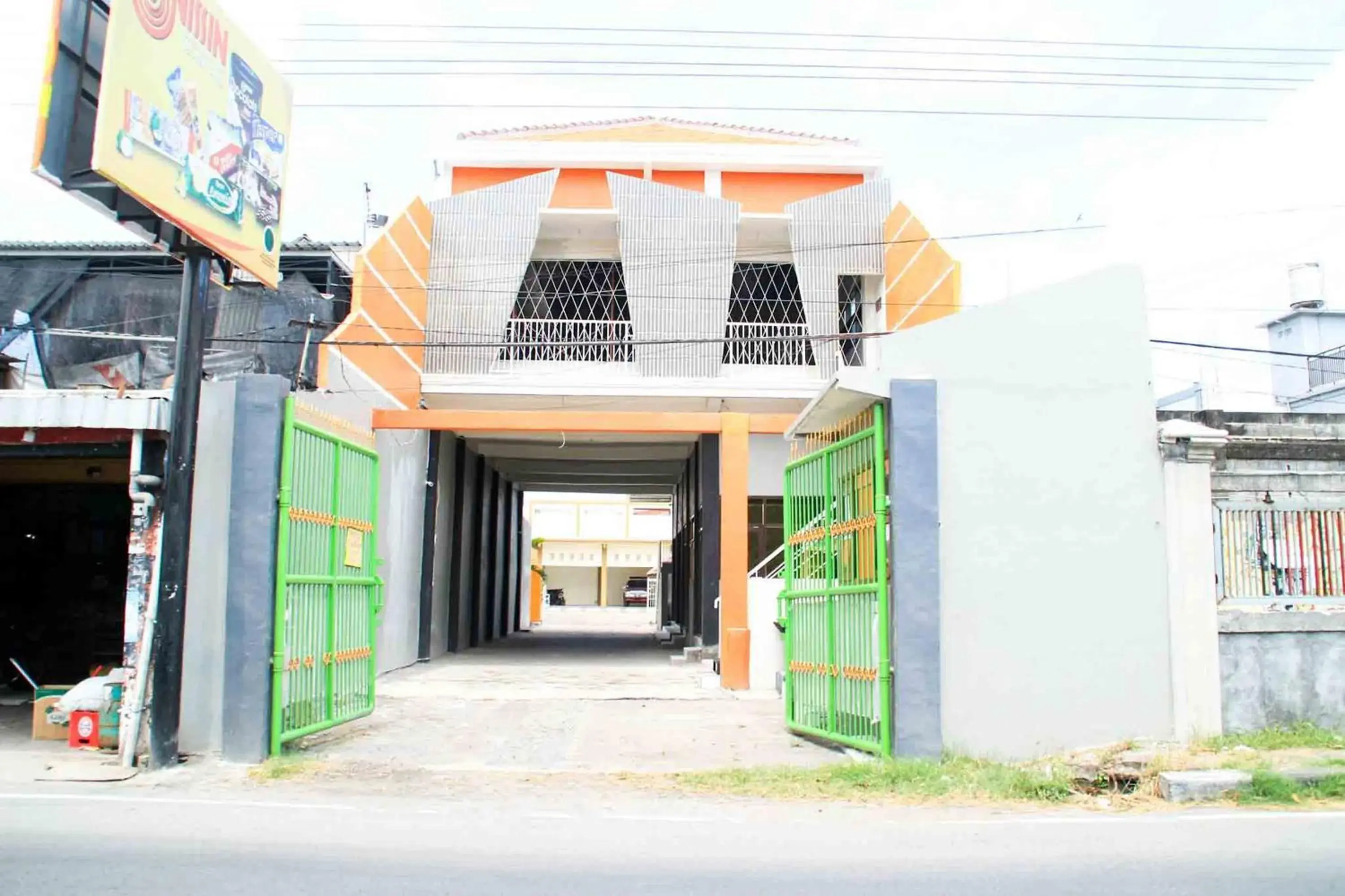 Property building in Puri Karomah Syariah RedPartner Property building in Puri Karomah Syariah RedPartner