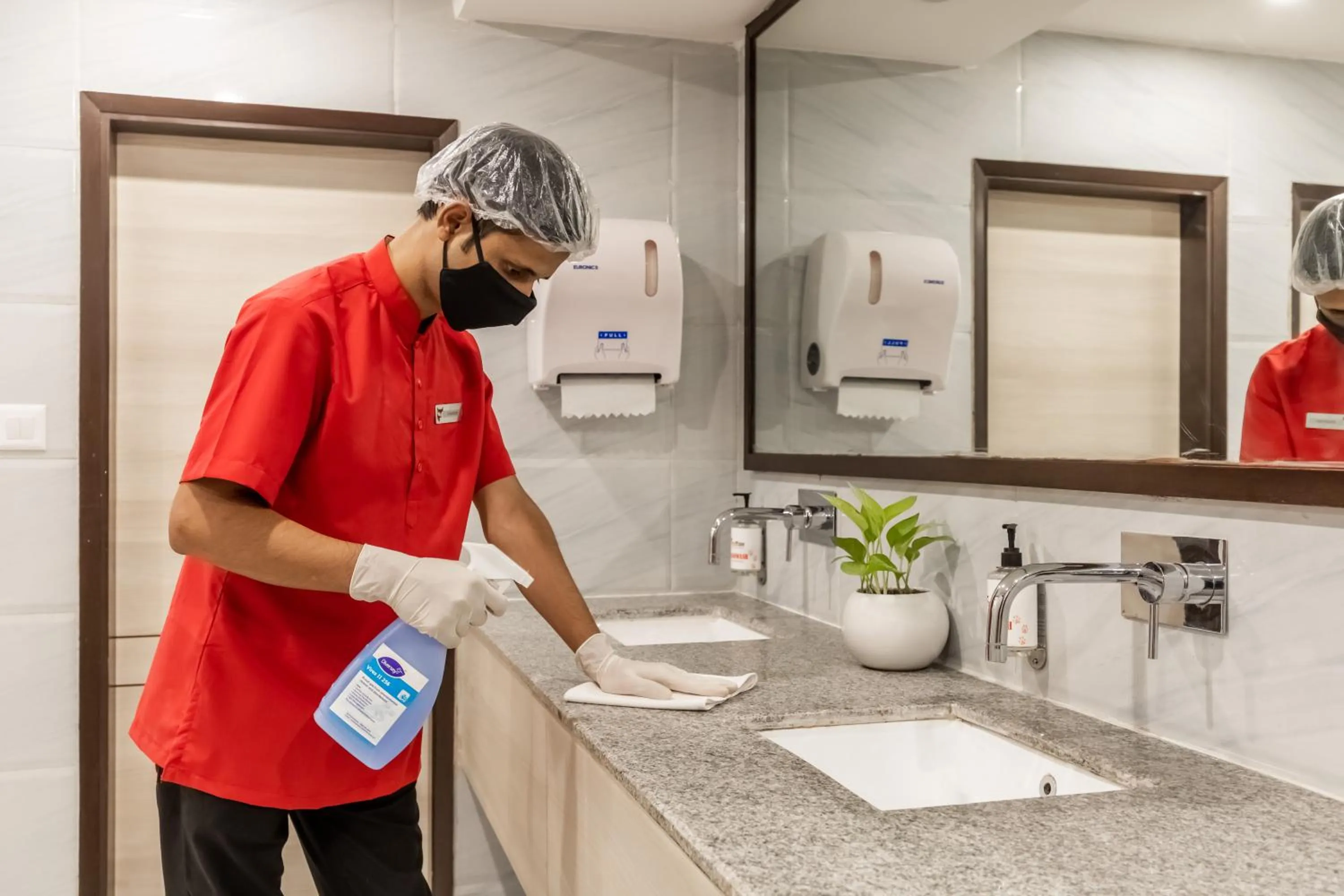 Property building in Red Fox by Lemon Tree Hotels, Neelkanth