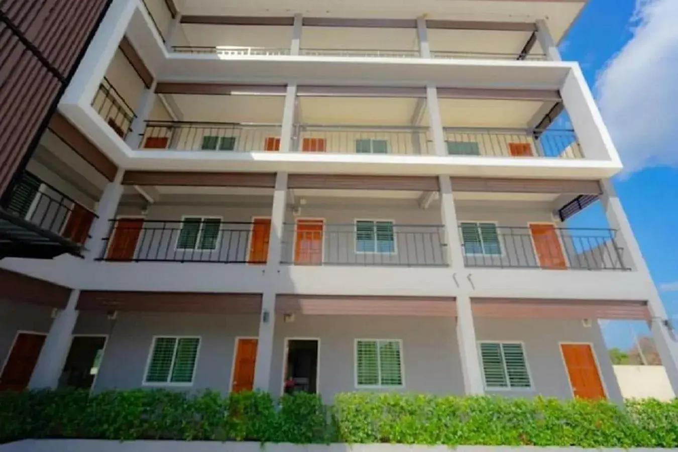 Property building in Ek Residence Banchang City Property building in Ek Residence Banchang City