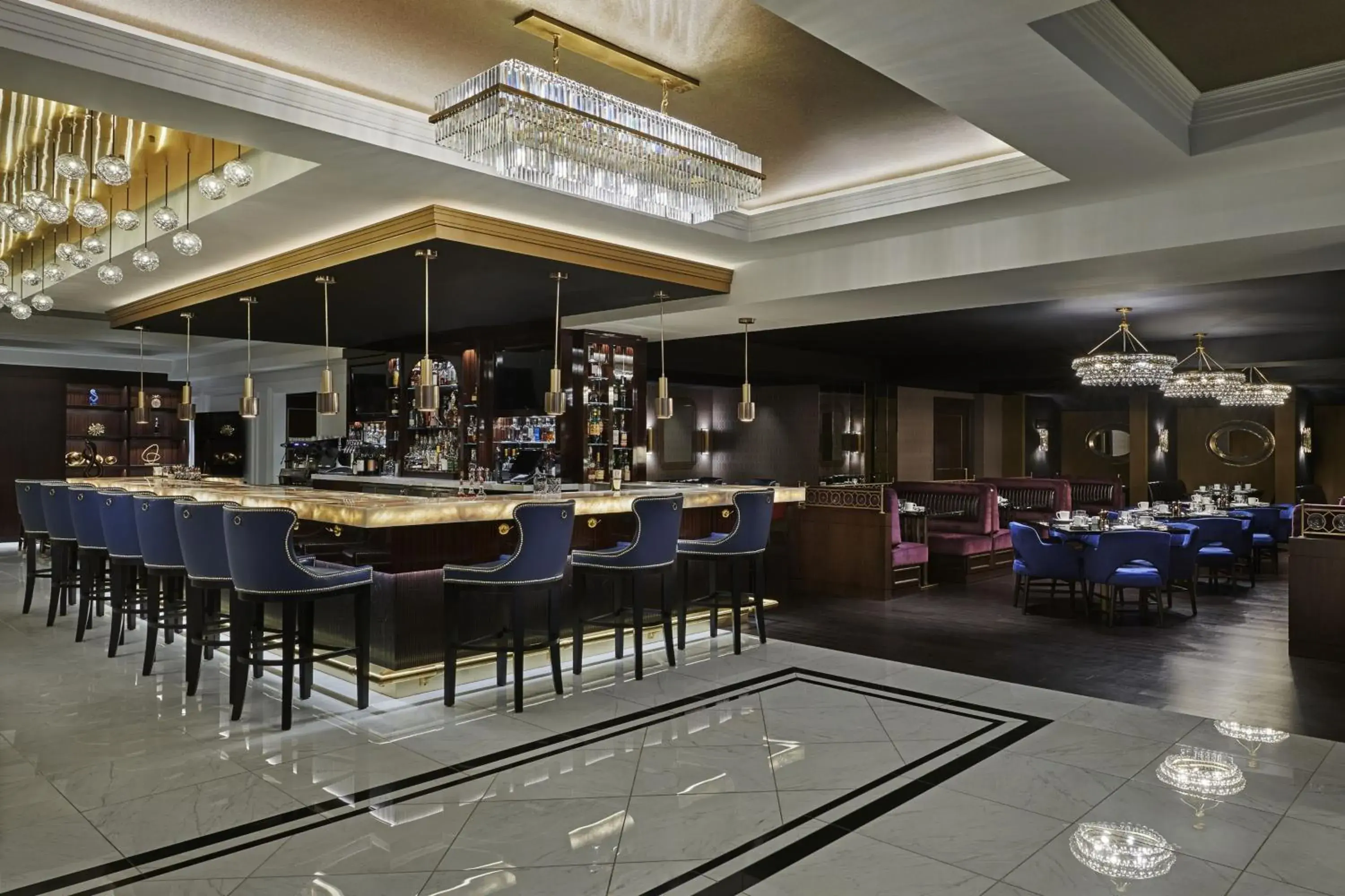 Lounge or bar in The LaSalle Chicago, Autograph Collection Lounge or bar in The LaSalle Chicago, Autograph Collection