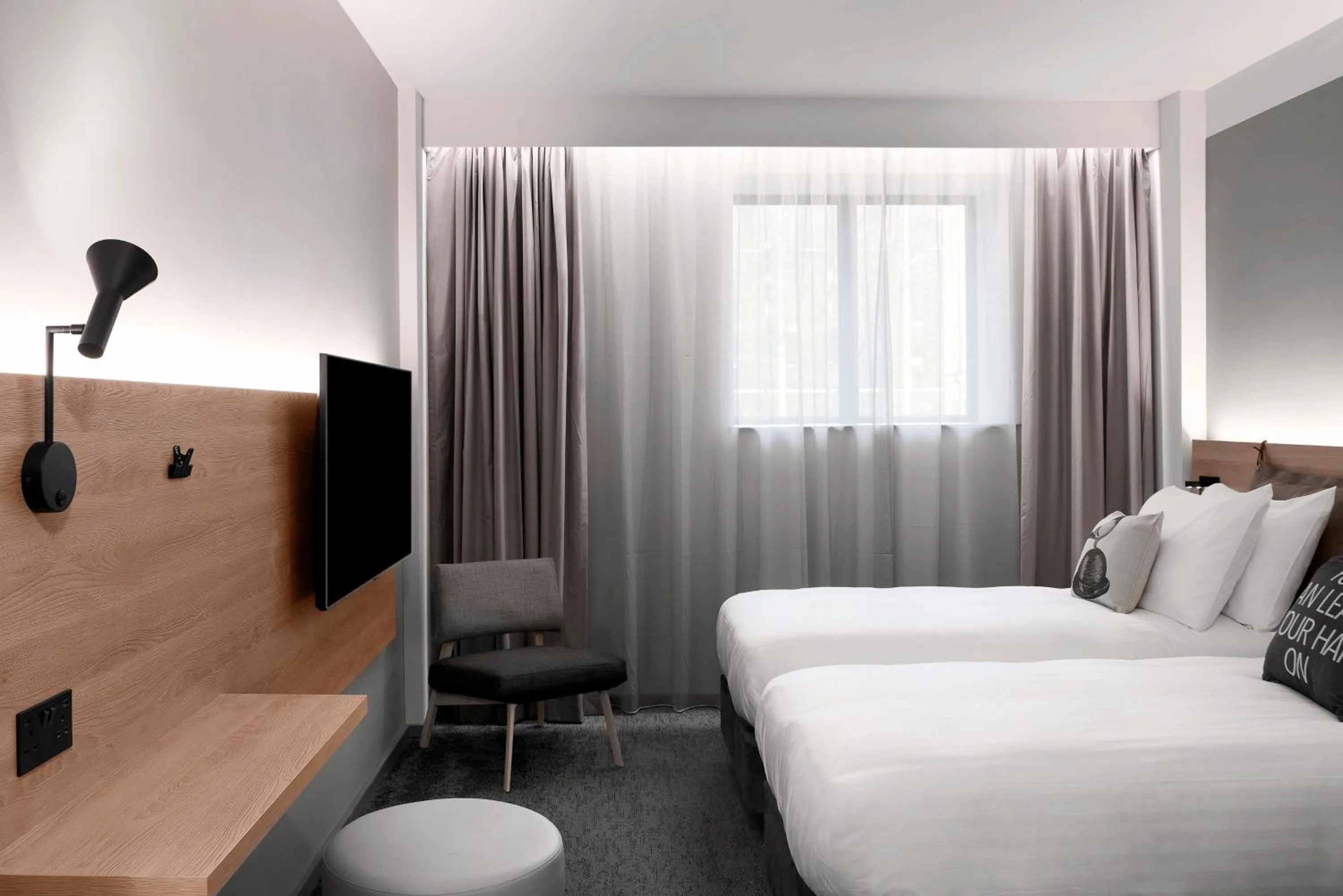 Photo of the whole room, Bed in Moxy Manchester City