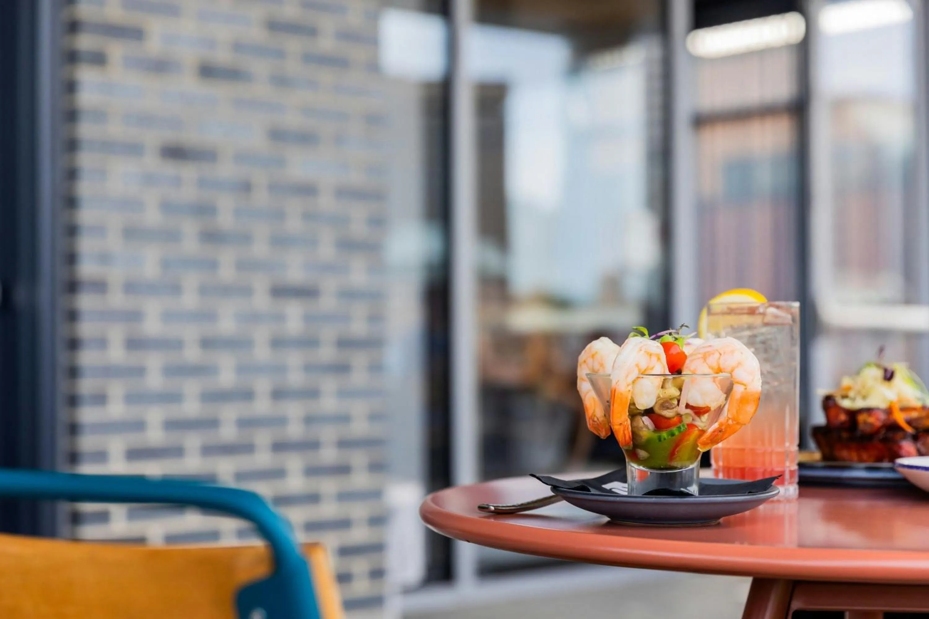 Lounge or bar in Aloft Providence Downtown