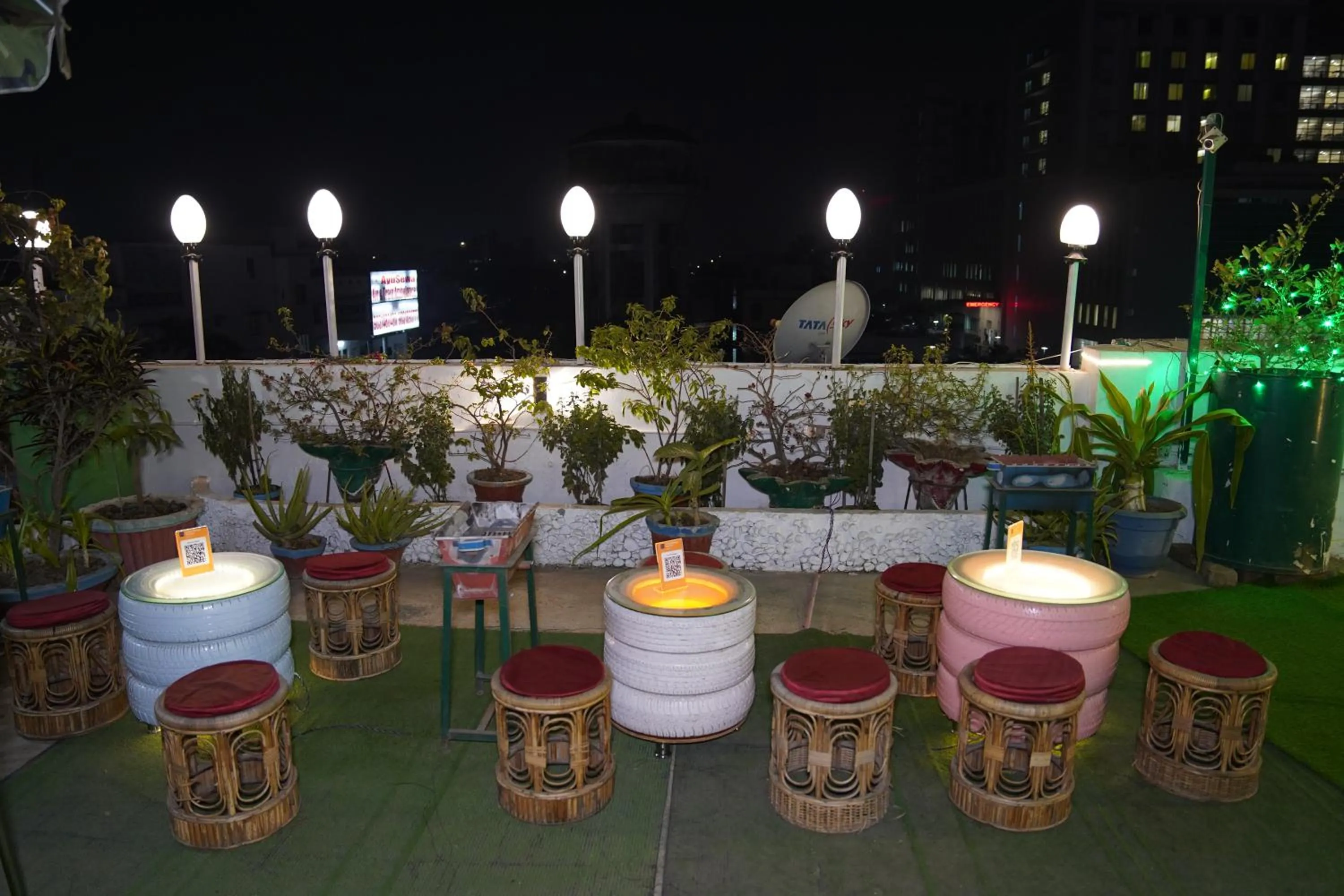 Restaurant/places to eat in Hotel Virasat Retreat