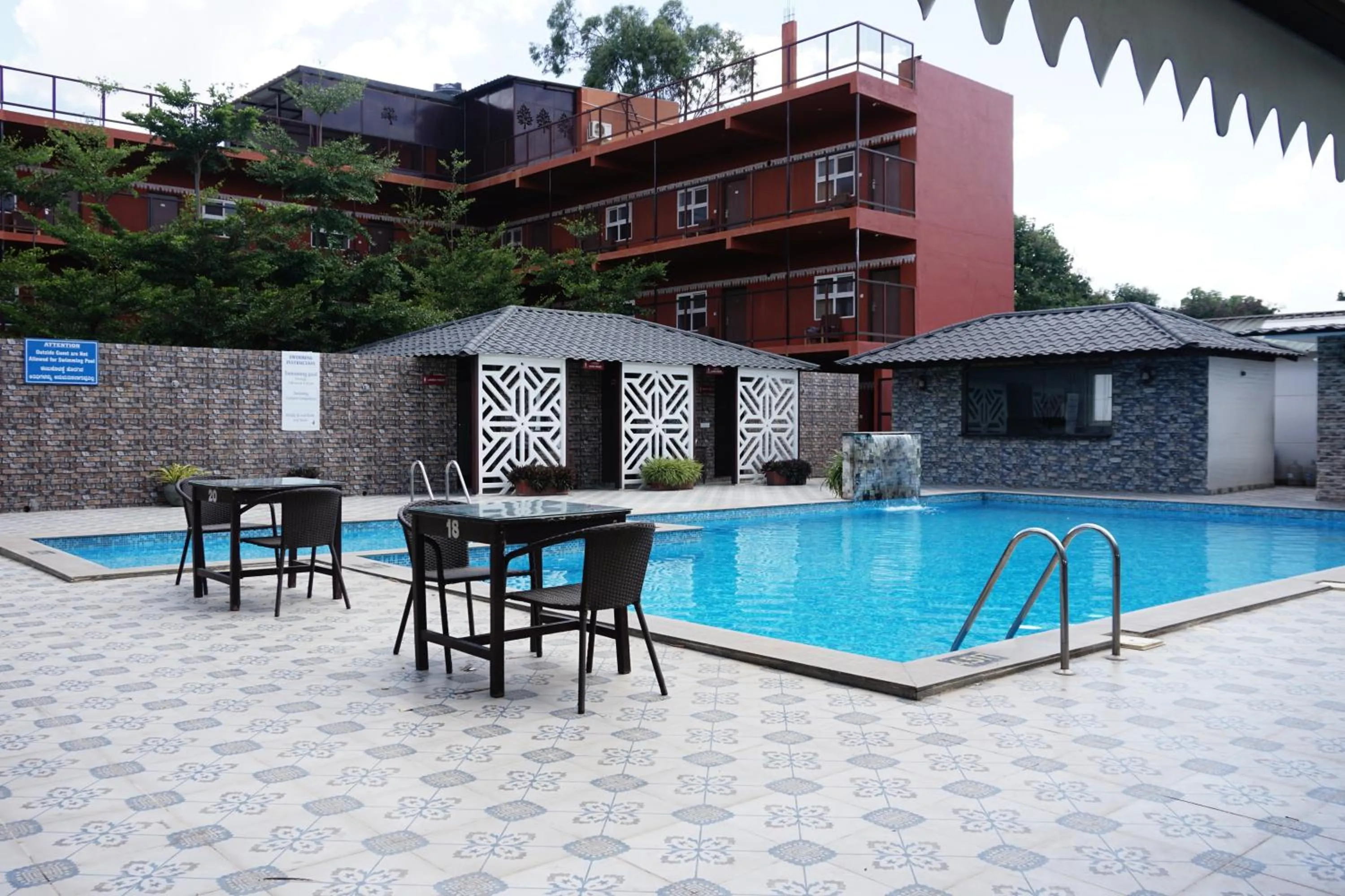 Swimming pool in Vistar Resort & Hotels