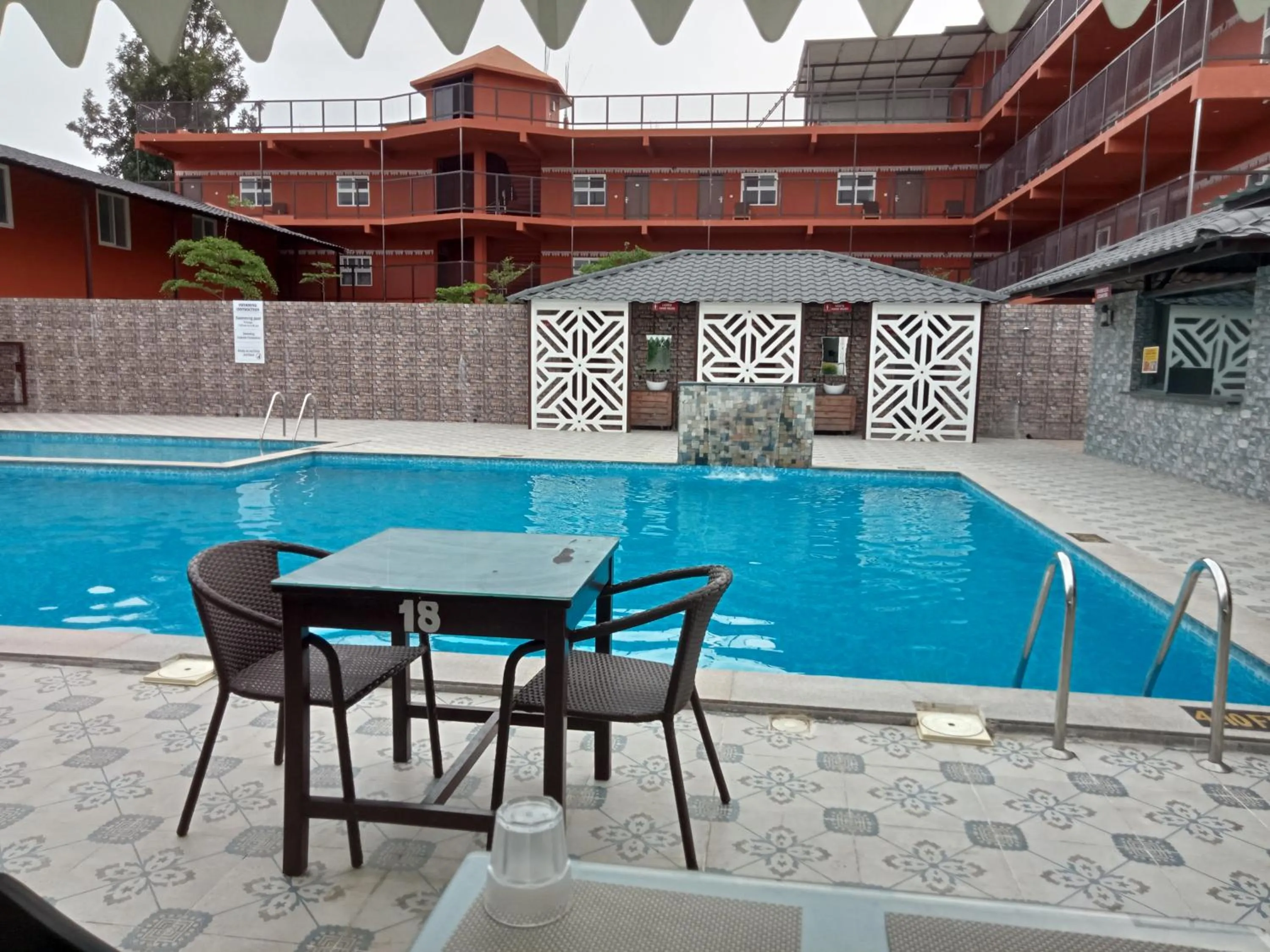 Restaurant/places to eat in Vistar Resort & Hotels