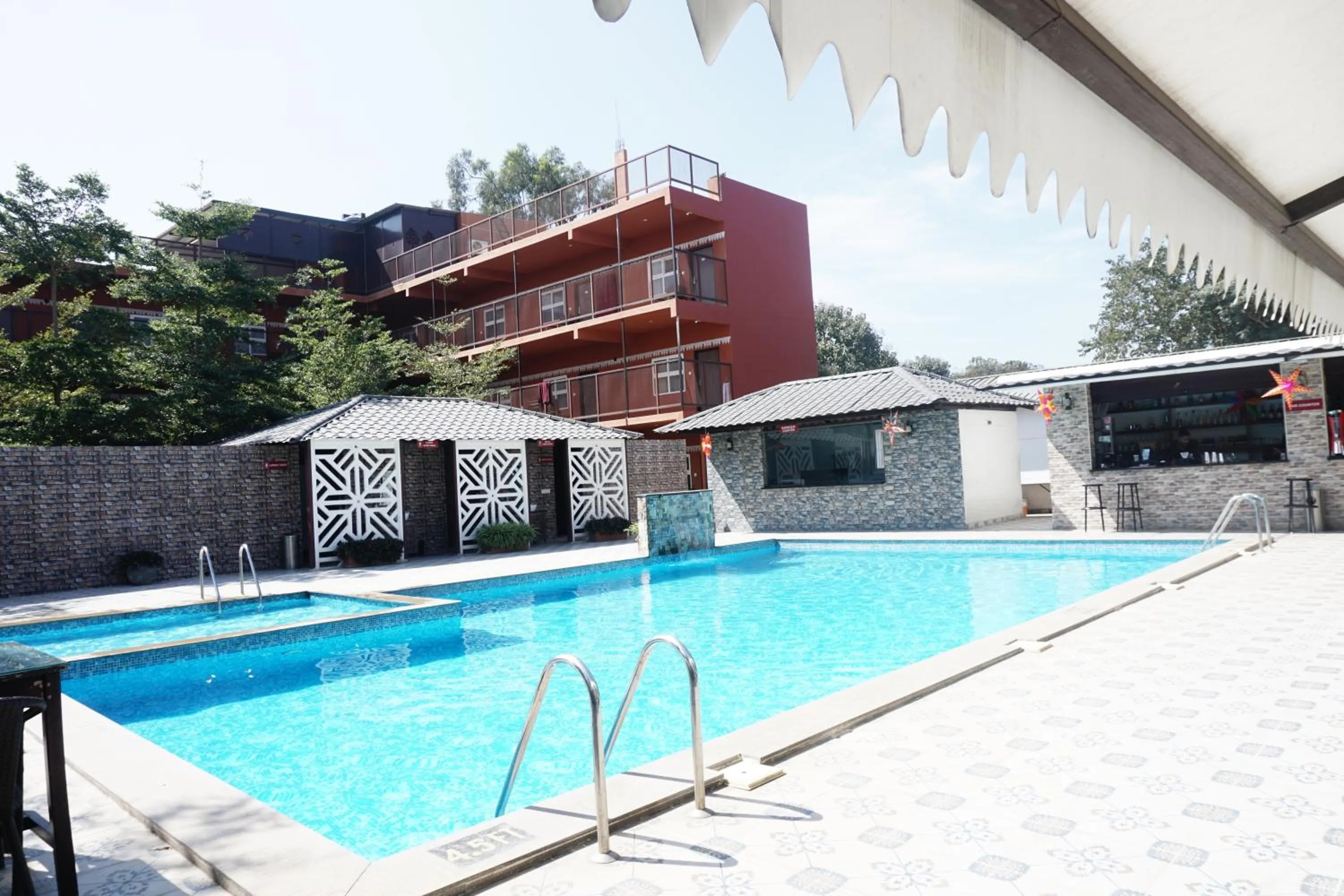 Property building in Vistar Resort & Hotels