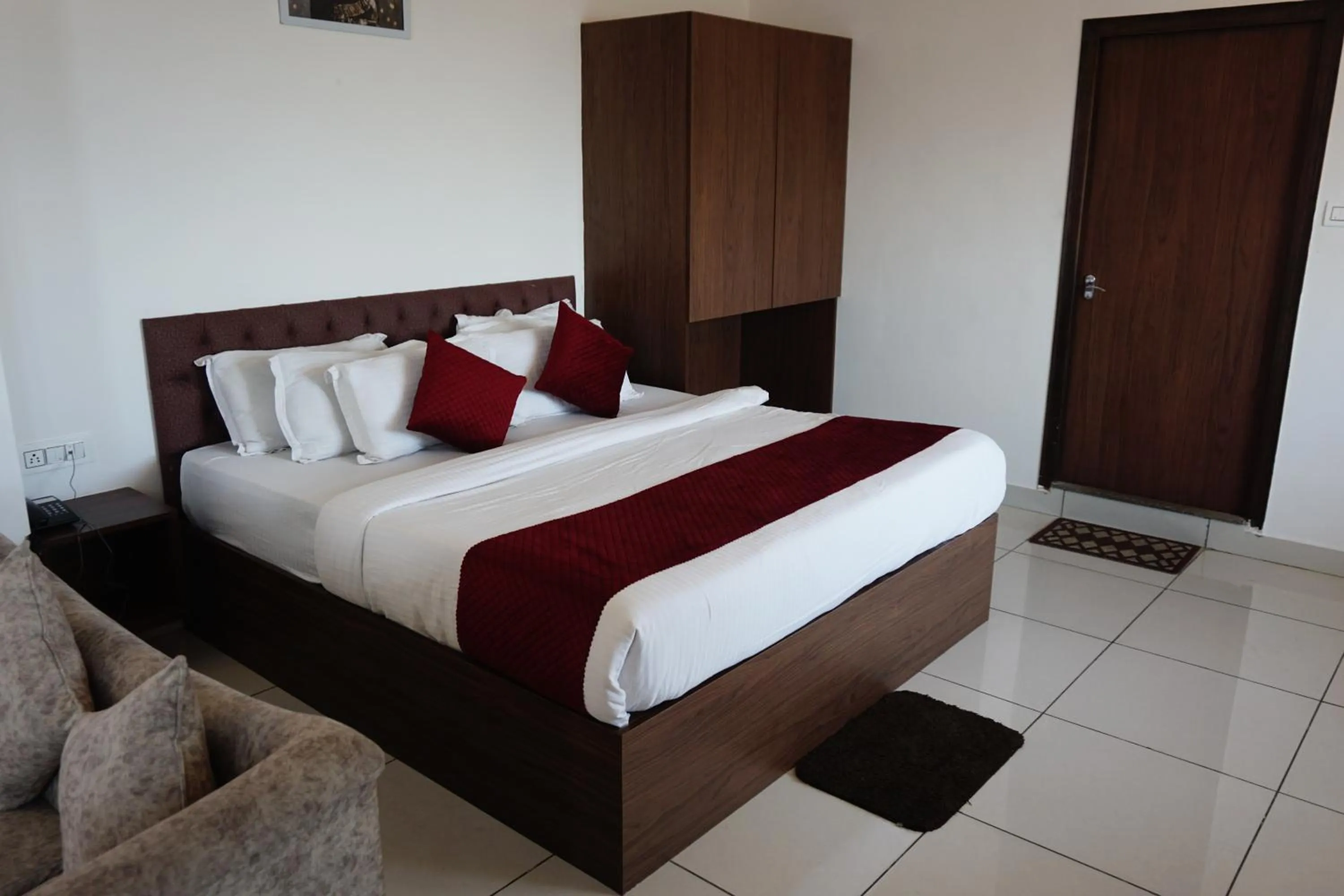 Bedroom, Bed in Vistar Resort & Hotels