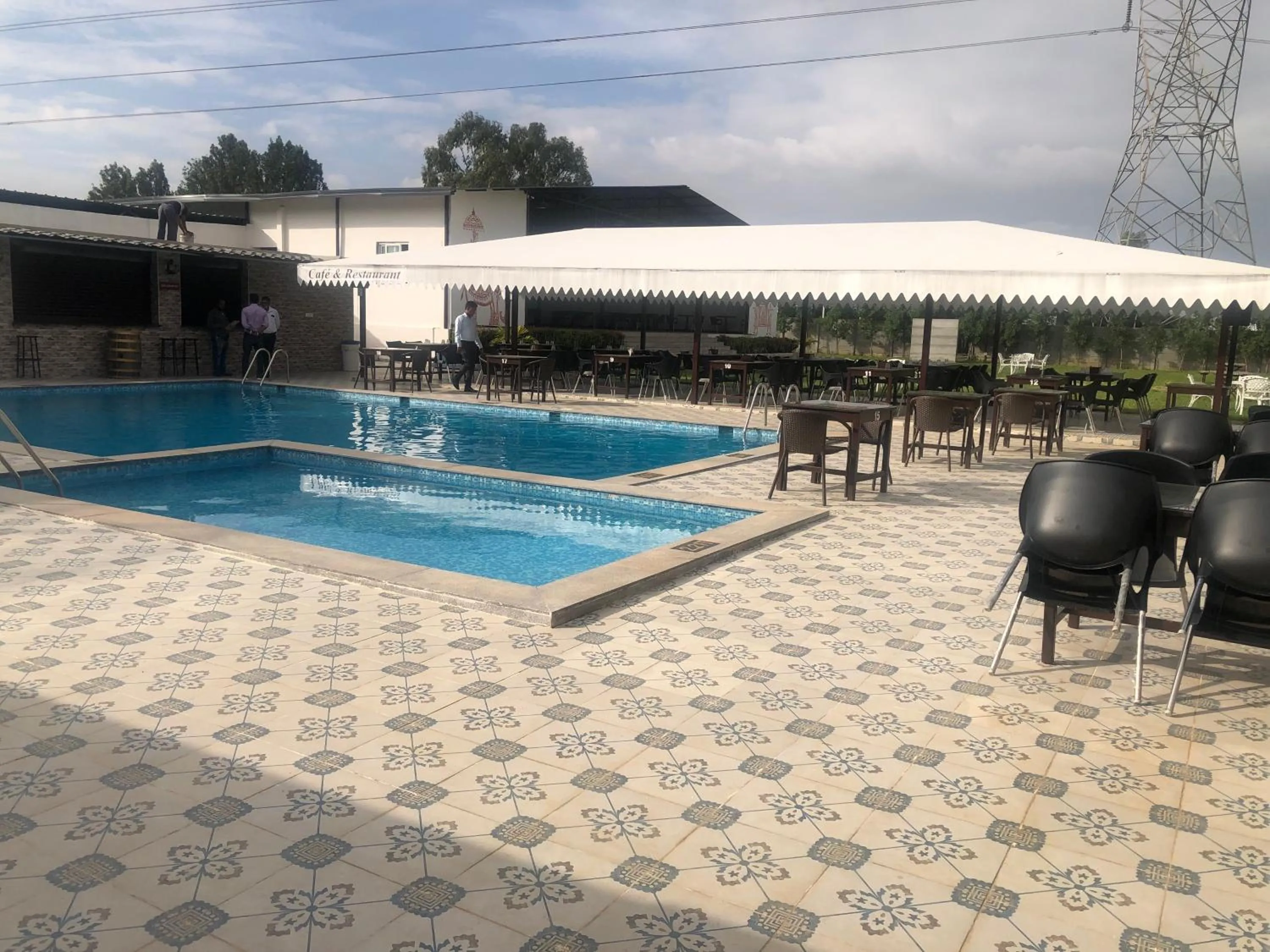 Swimming pool in Vistar Resort & Hotels