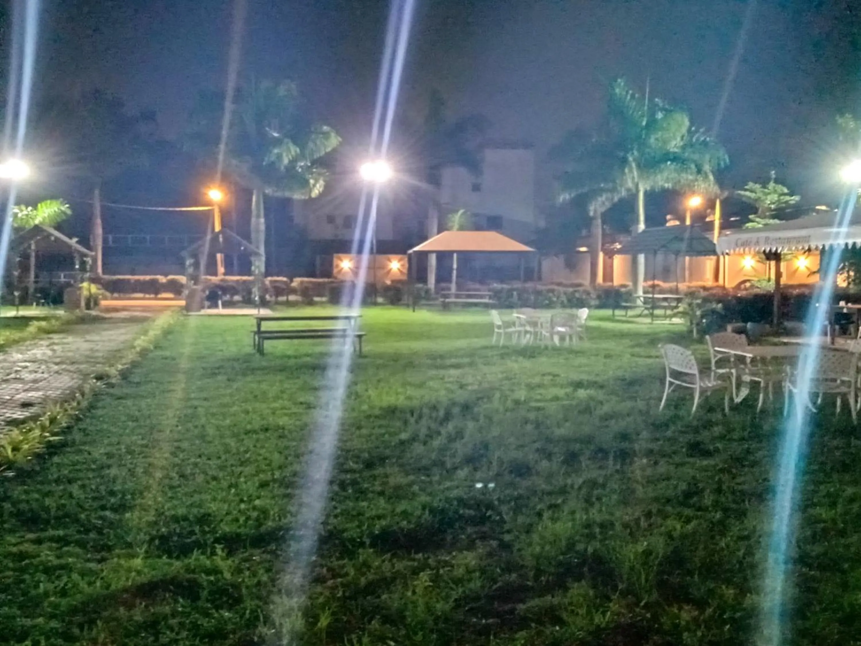 Restaurant/places to eat in Vistar Resort & Hotels