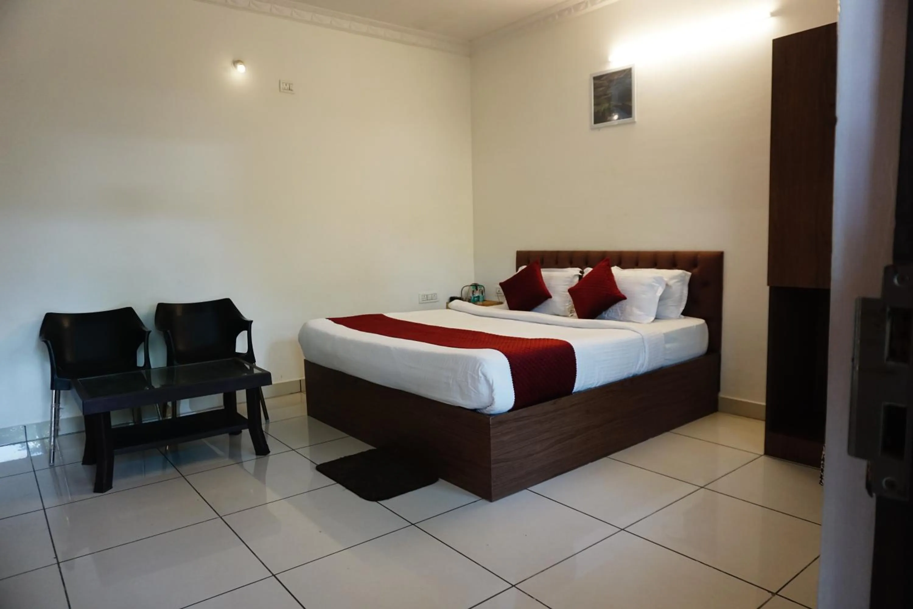 Bedroom, Bed in Vistar Resort & Hotels