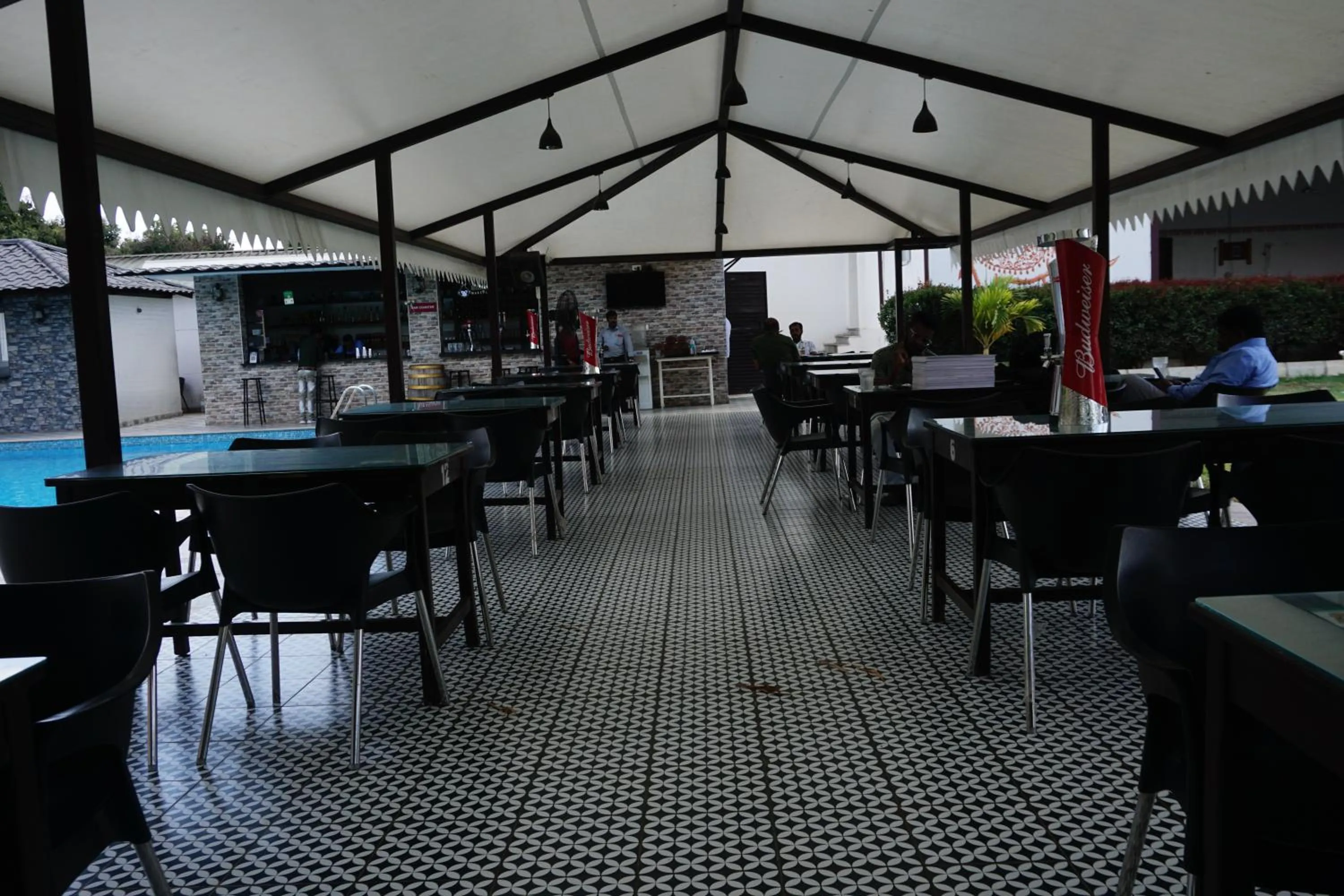 Restaurant/places to eat in Vistar Resort & Hotels