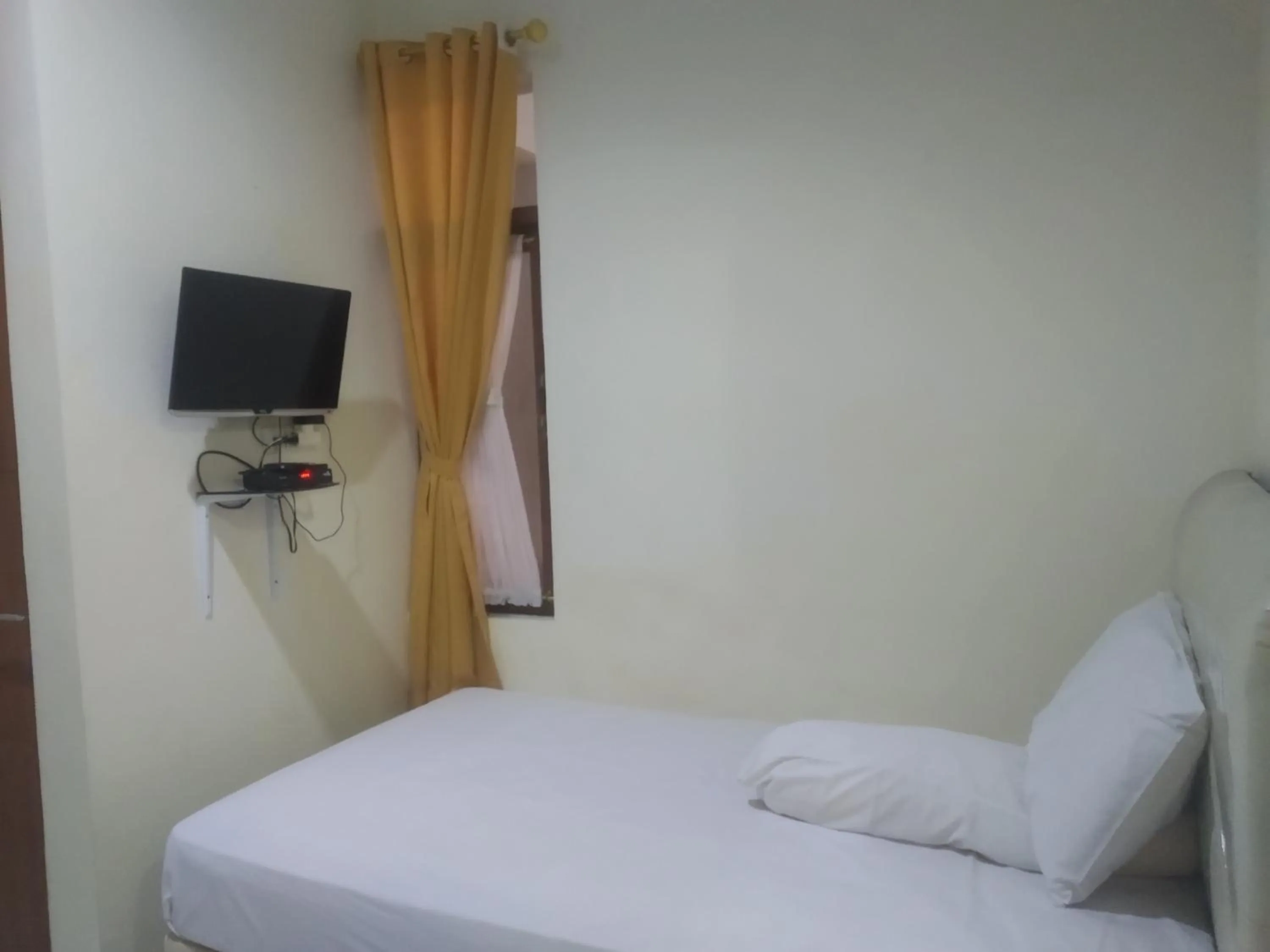 Bed in Modern indekos Cilegon Syariah Near Hospital Krakatau Medika Redpartner