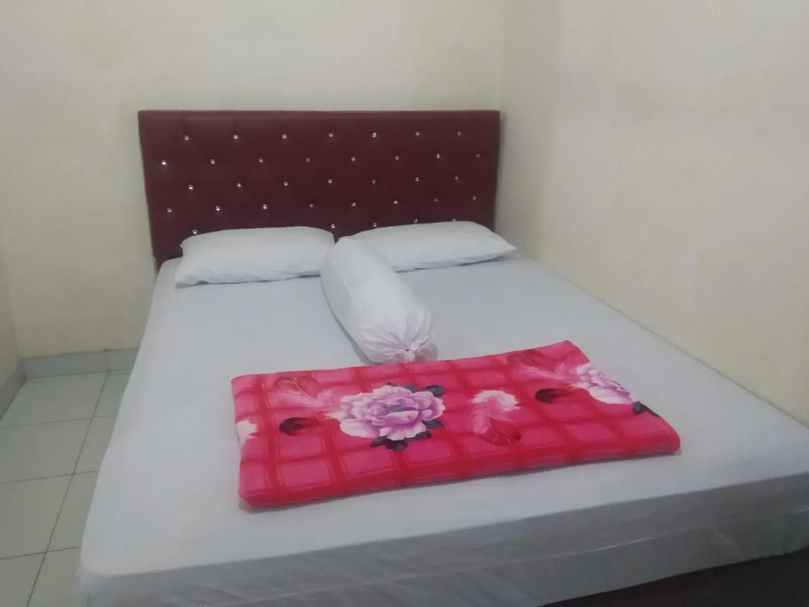 Bed in Modern indekos Cilegon Syariah Near Hospital Krakatau Medika Redpartner Bed in Modern indekos Cilegon Syariah Near Hospital Krakatau Medika Redpartner