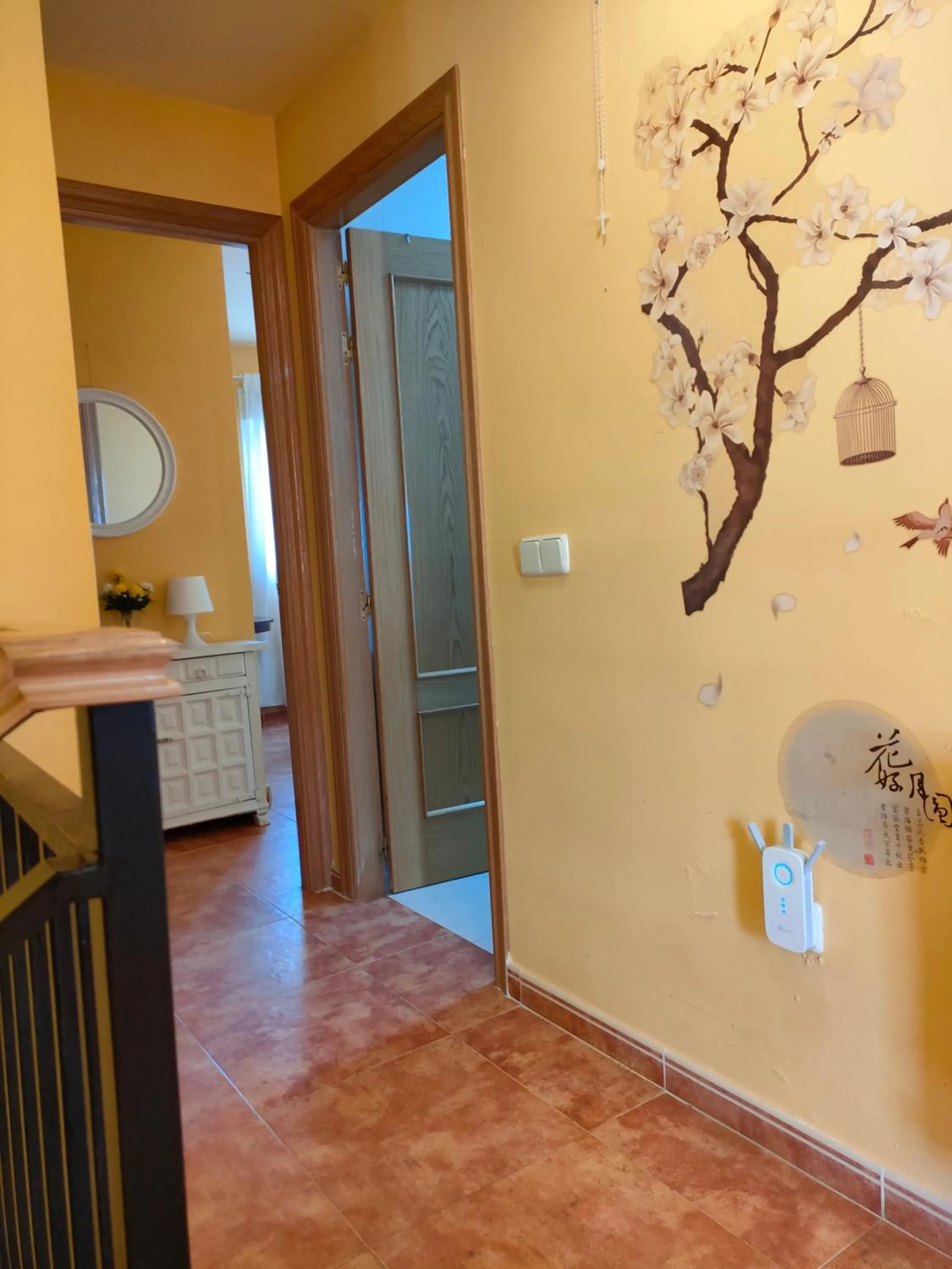 Lobby or reception, Bathroom in Hermosa Habitación amplia, fresca y tranquila.