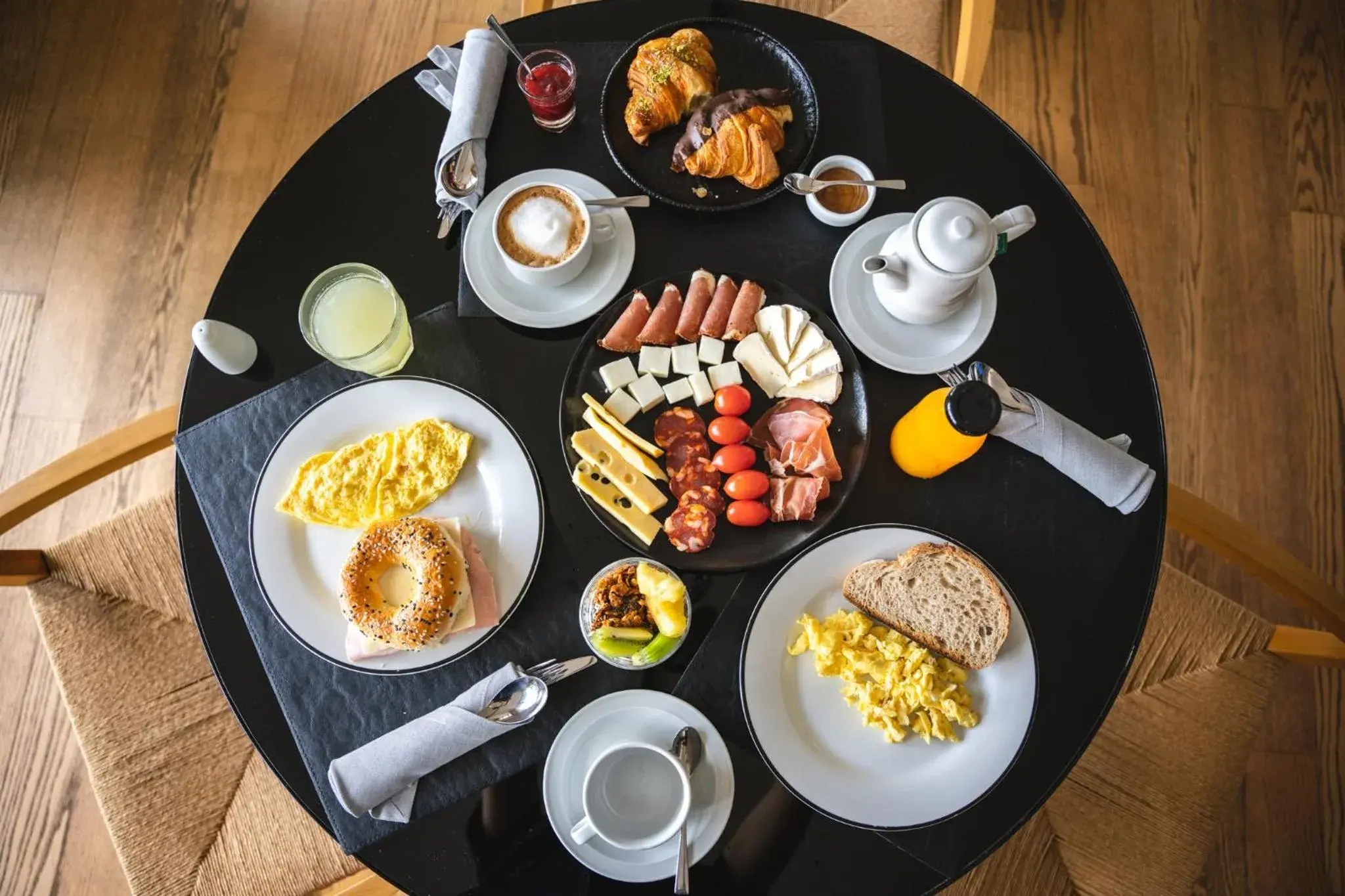 Restaurant/places to eat in SLS Buenos Aires Puerto Madero Restaurant/places to eat in SLS Buenos Aires Puerto Madero