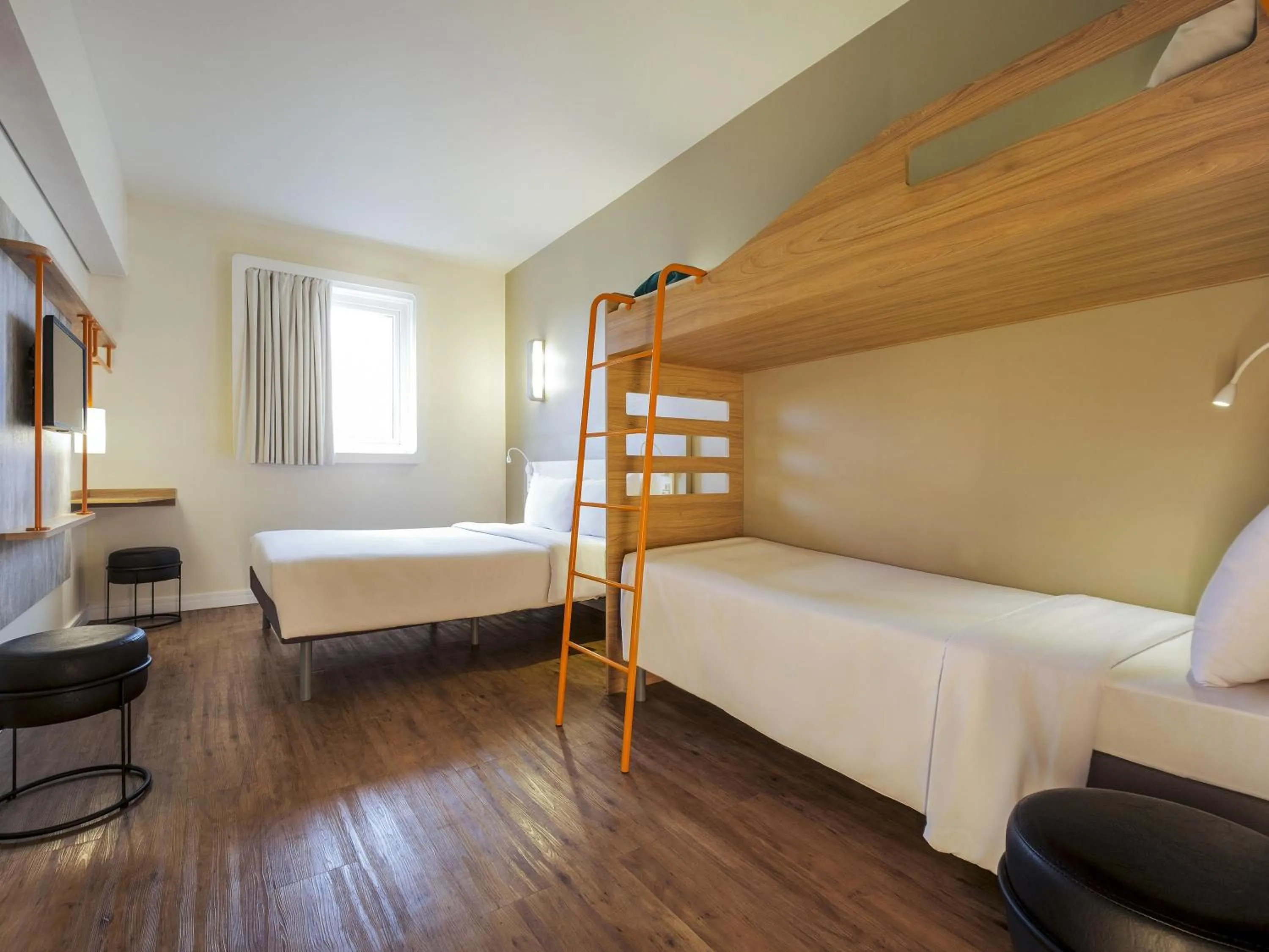 Bedroom, Bed in Ibis Budget Farroupilha