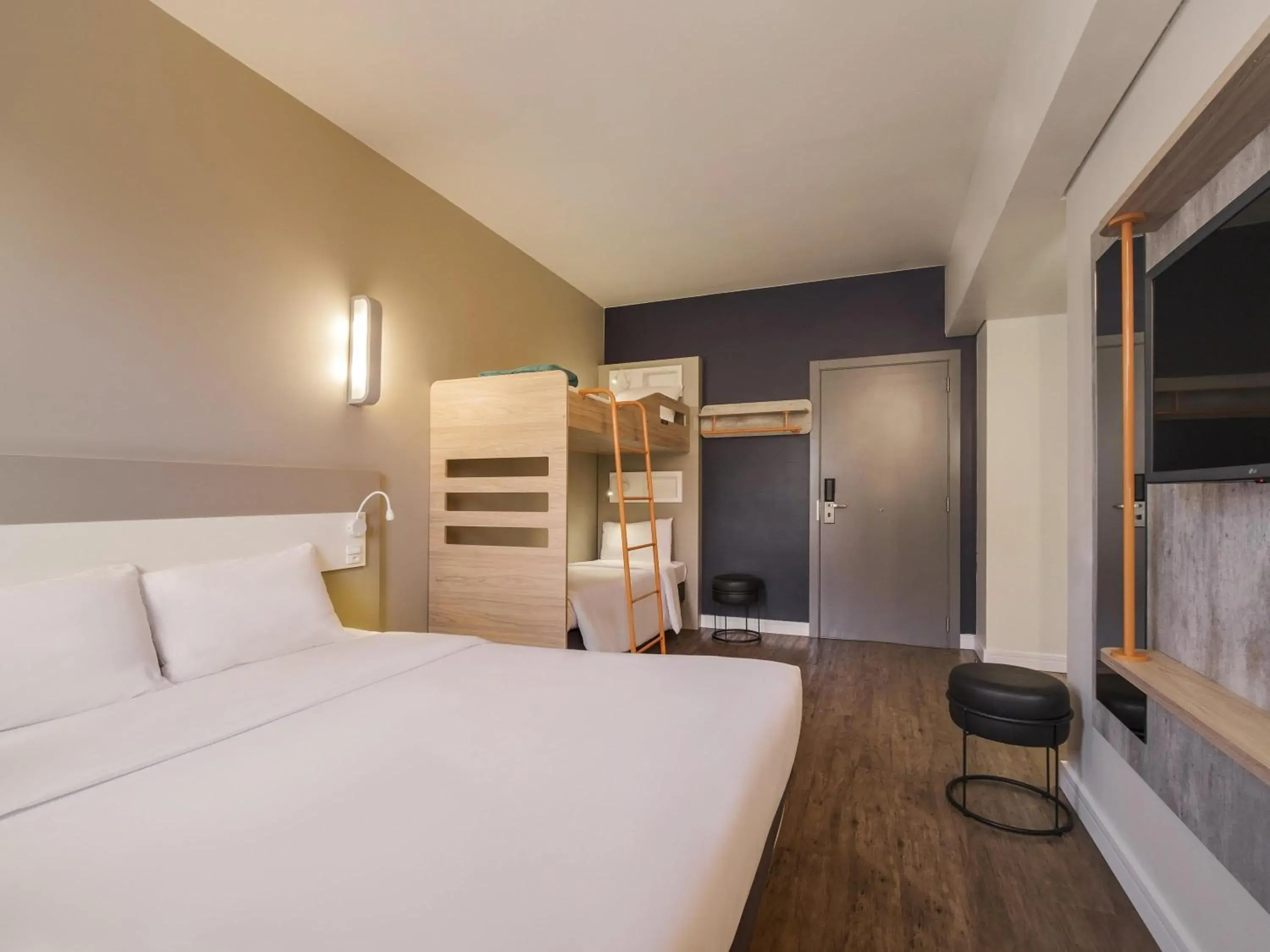 Bedroom, Bed in Ibis Budget Farroupilha Bedroom, Bed in Ibis Budget Farroupilha