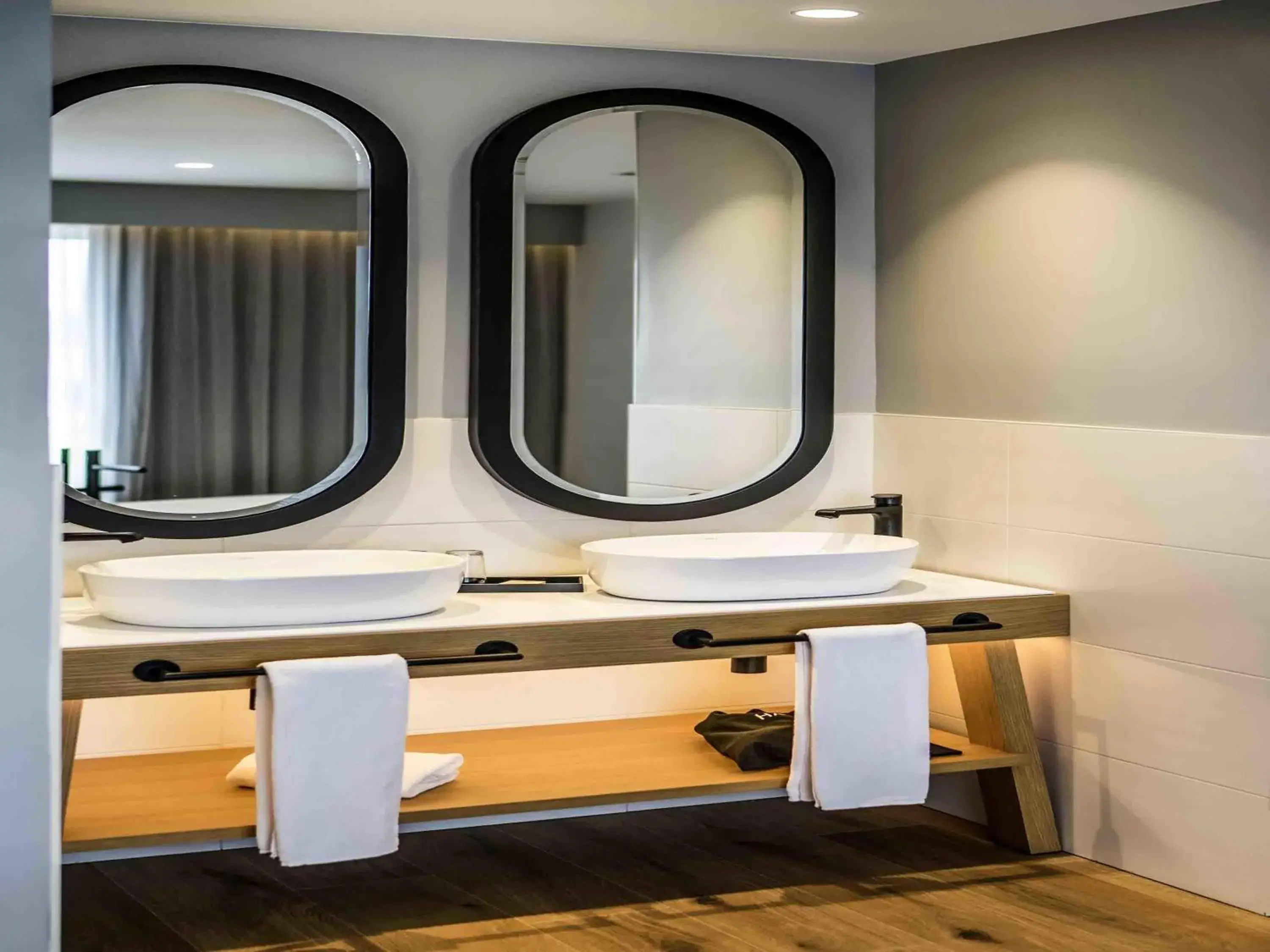 Bedroom in Mercure Lugo Centro Bedroom in Mercure Lugo Centro