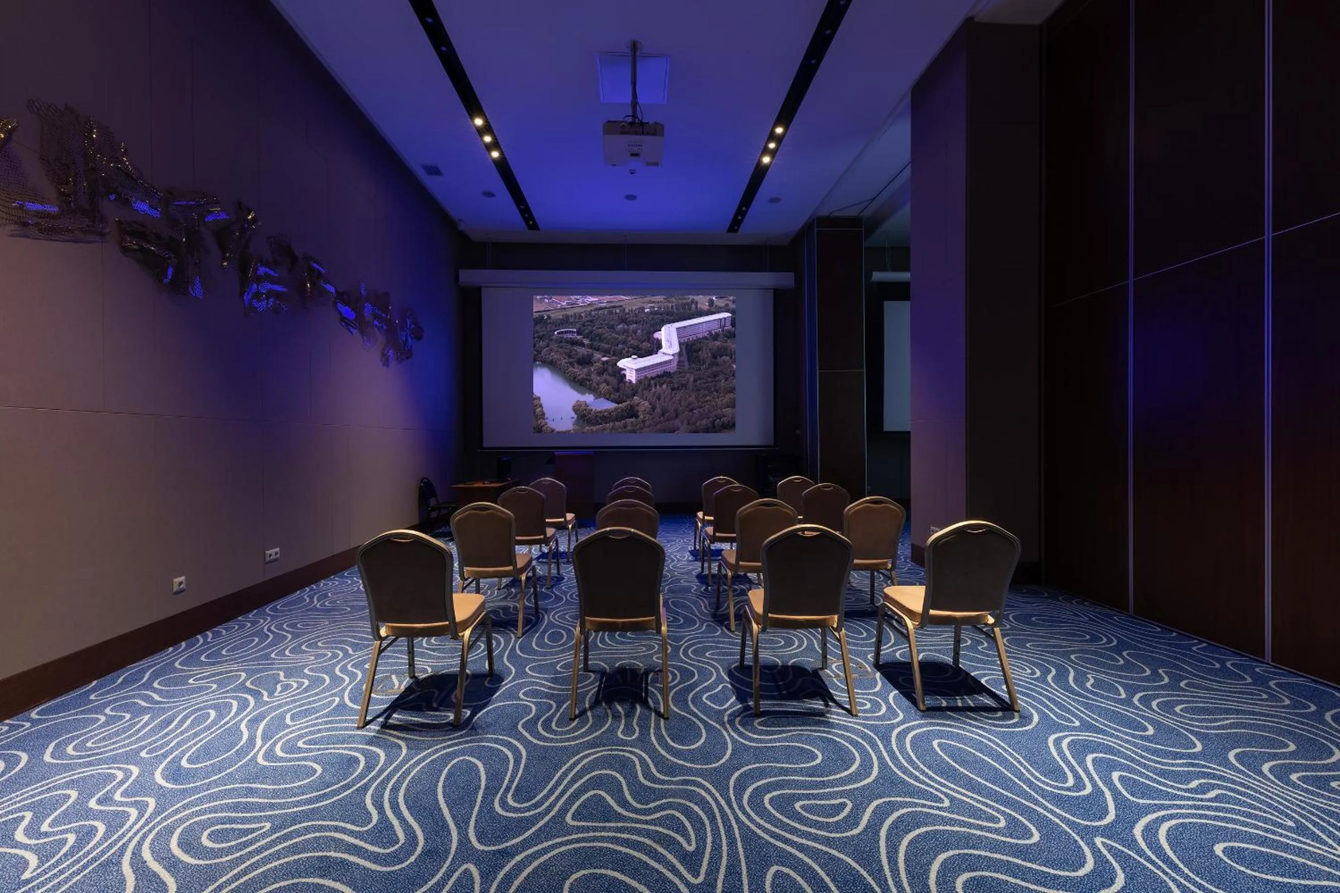 Meeting/conference room in Swissôtel Wellness Resort Alatau Almaty