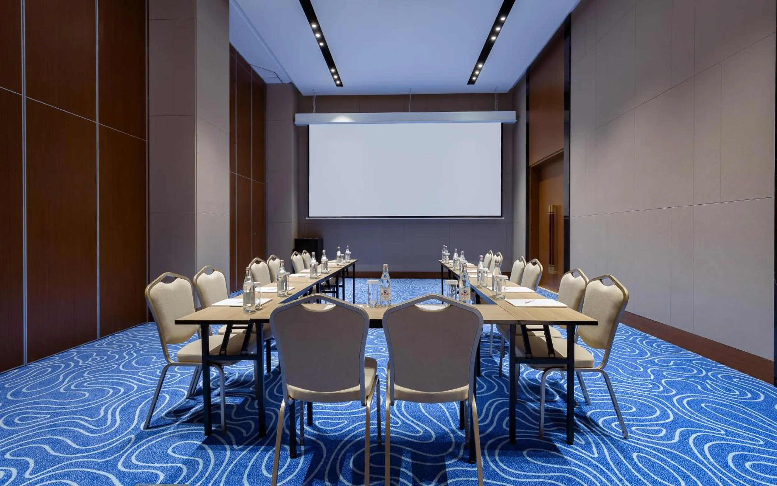 Meeting/conference room in Swissôtel Wellness Resort Alatau Almaty