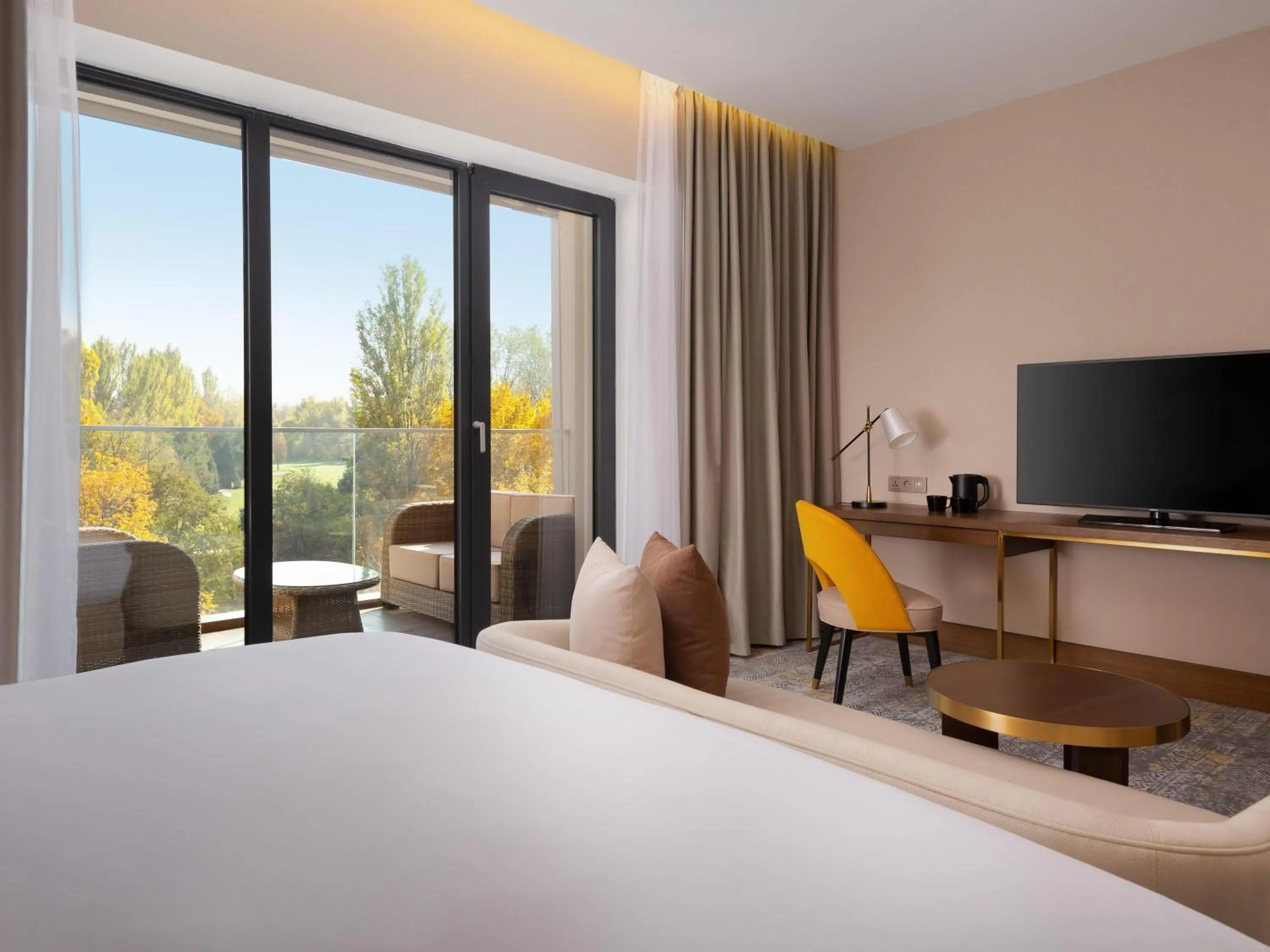 Bedroom, Bed in Swissôtel Wellness Resort Alatau Almaty