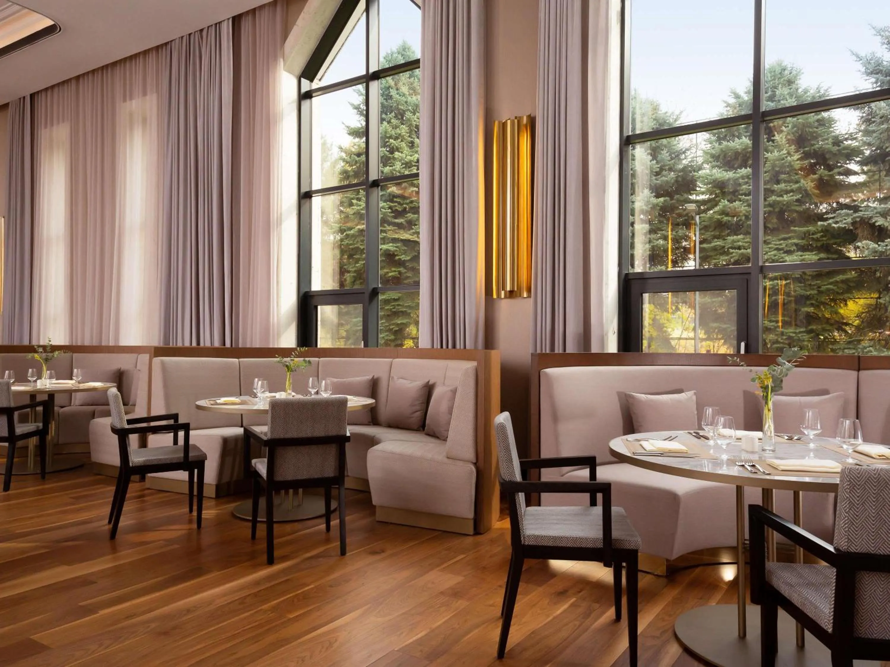 Restaurant/places to eat in Swissôtel Wellness Resort Alatau Almaty