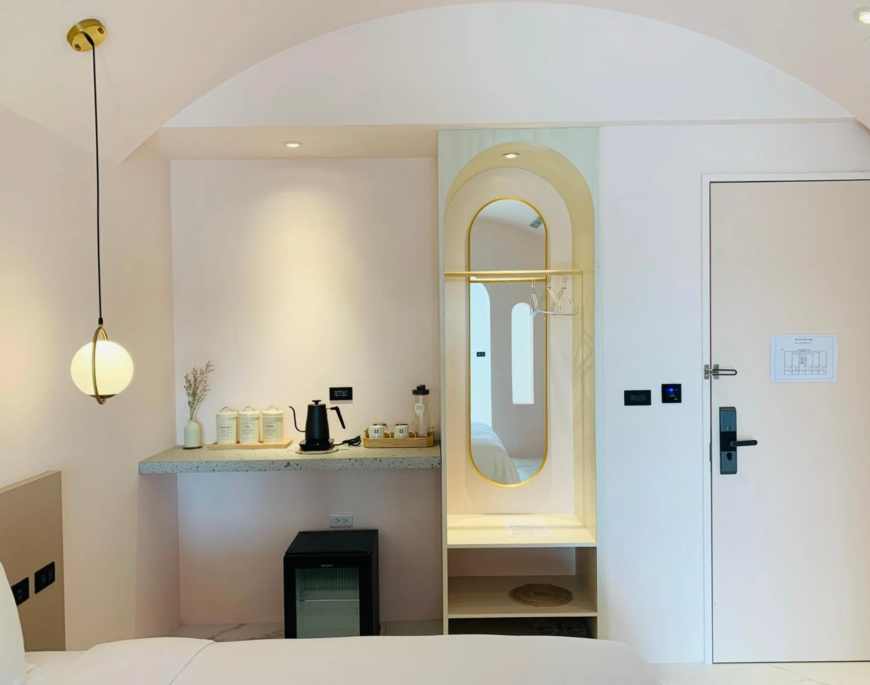 Bed in Little Greece